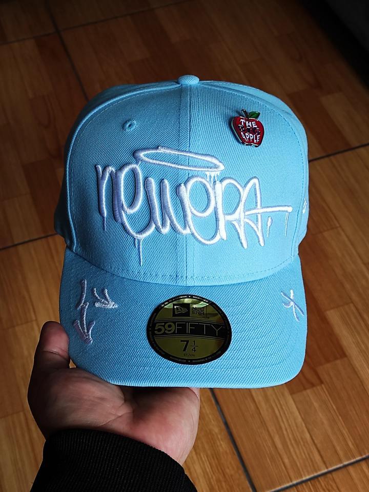 59FIFTY new era grafiti SKY BLUE incluye pin