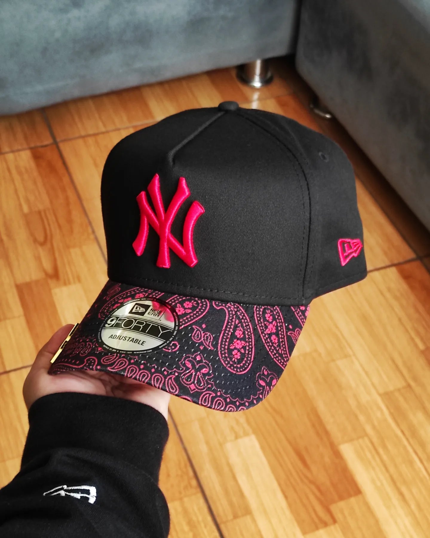 New York Yankees Pastel Paisley Black 9FORTY A-Frame Adjustable Cap