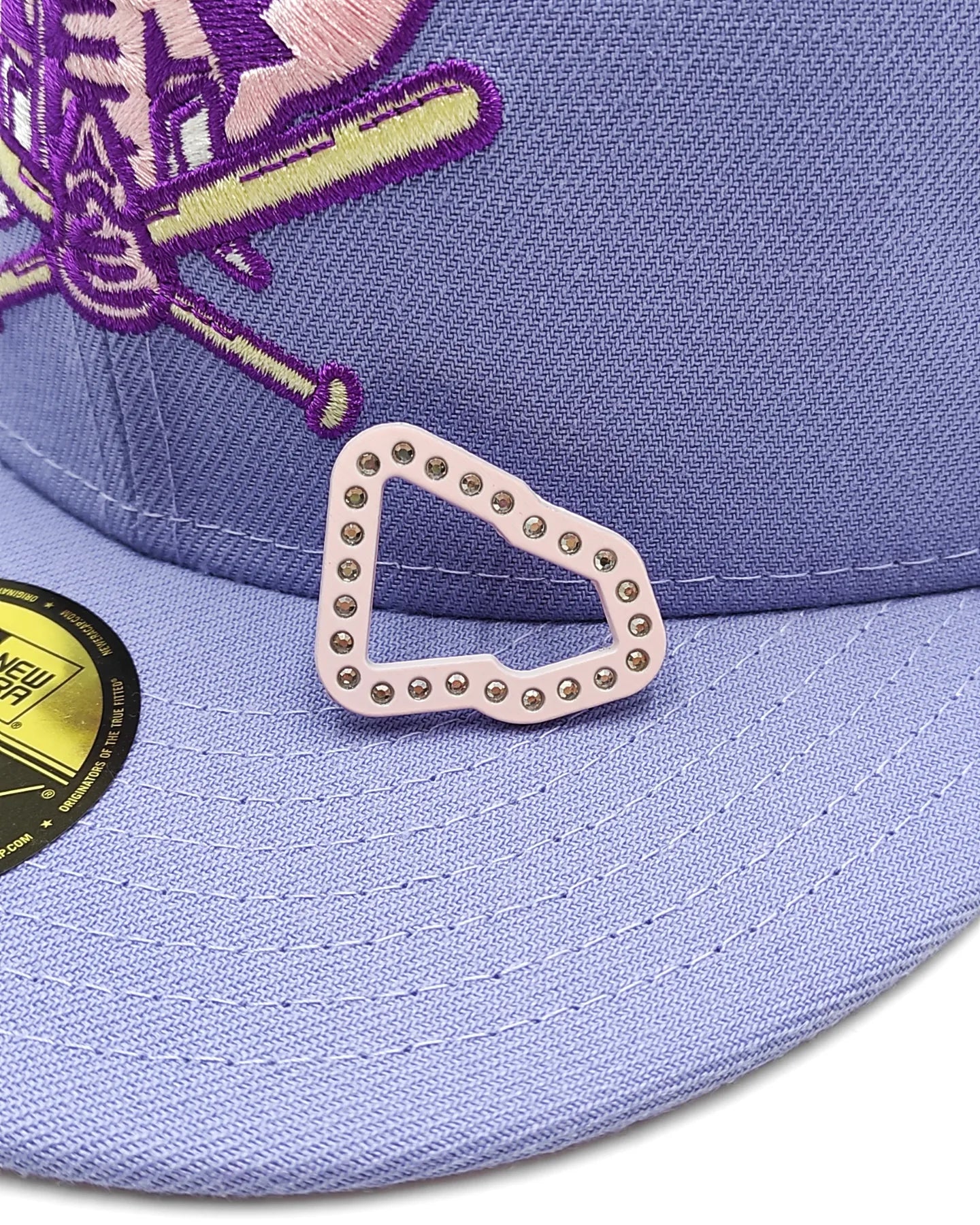 New Era Flag pin circón