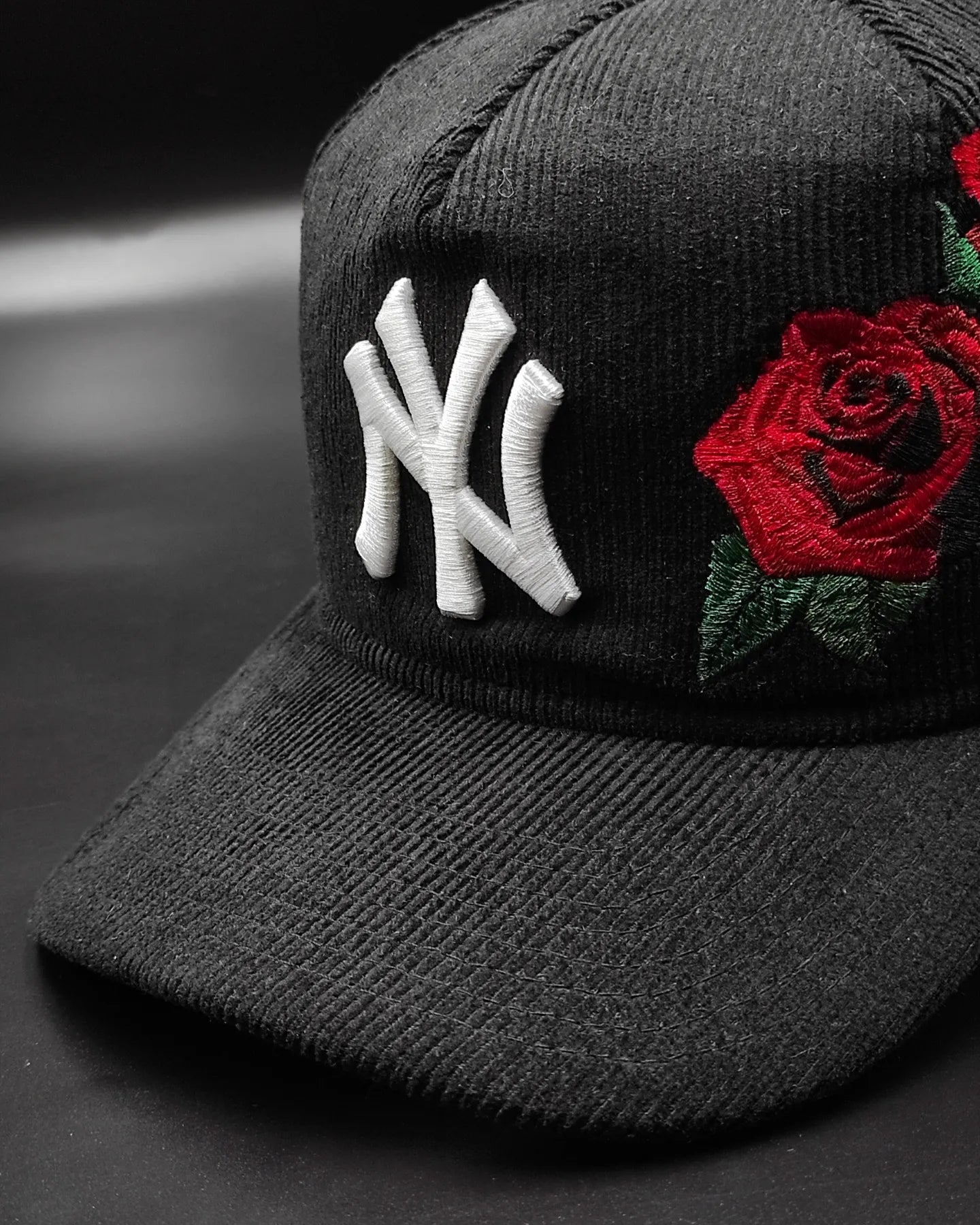 New era New York Yankees ' 🌹' Golfer Pre-Curved Snapback