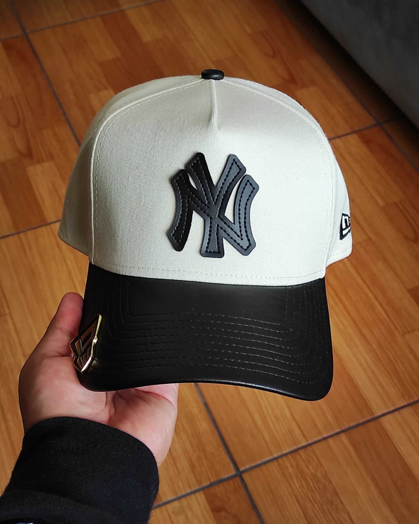 New Era New York Yankees 'visor cuero'' 9FORTY A-Frame Snapback