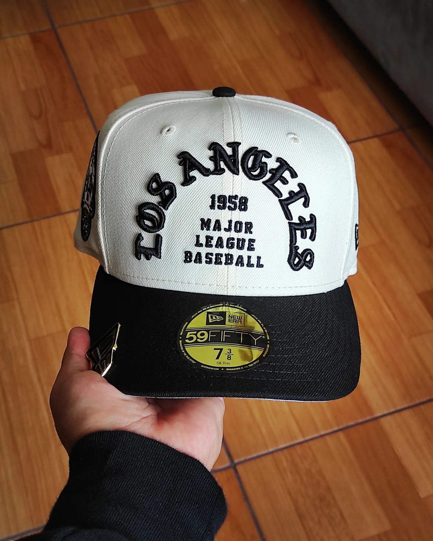 New Era Los Angeles Dodgers SKULL 💀 Chrome Black edition 59fifty fitted