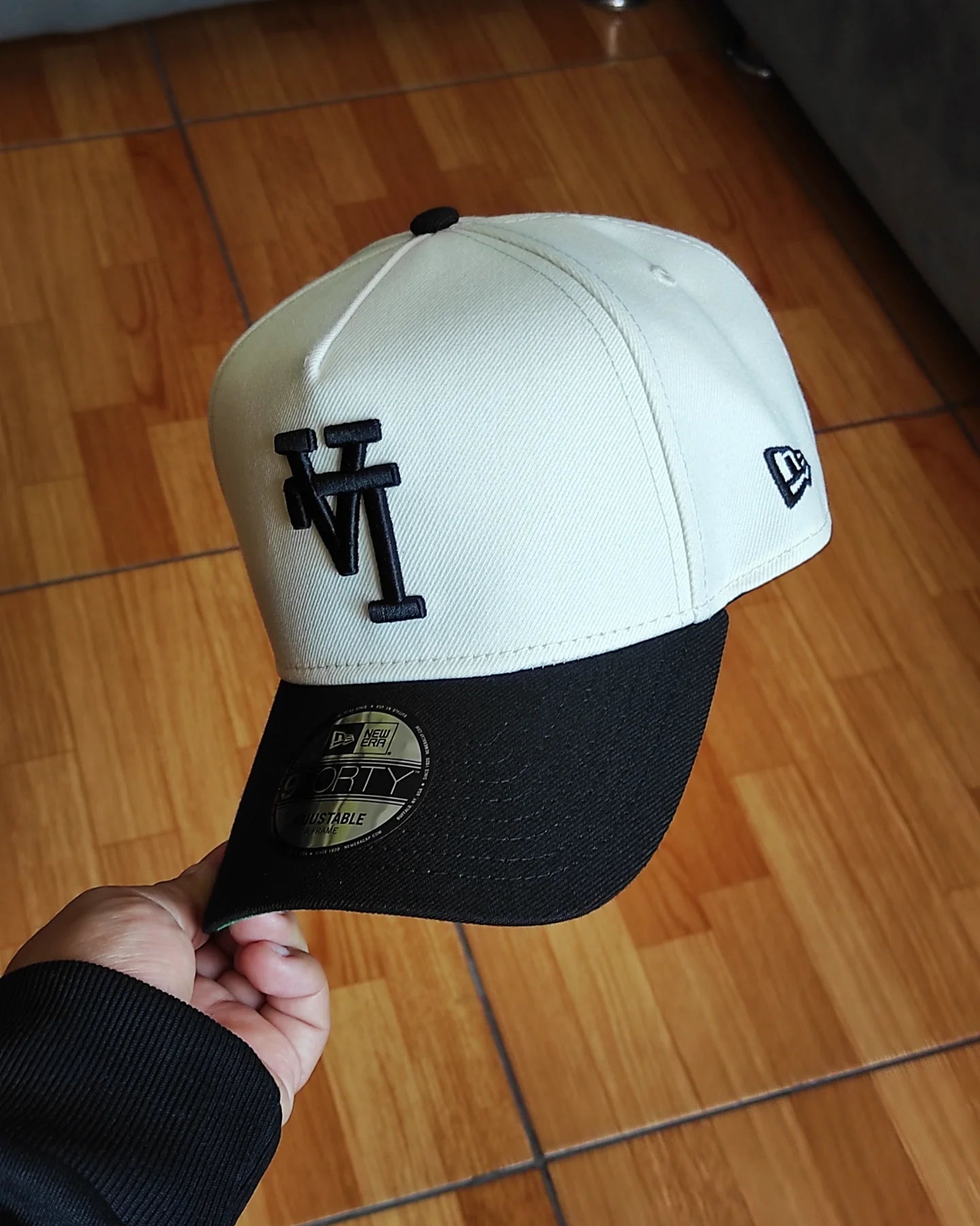New Era Los Angeles Dodgers UPSIDE logo Chrome black 9FORTY A-FRAME