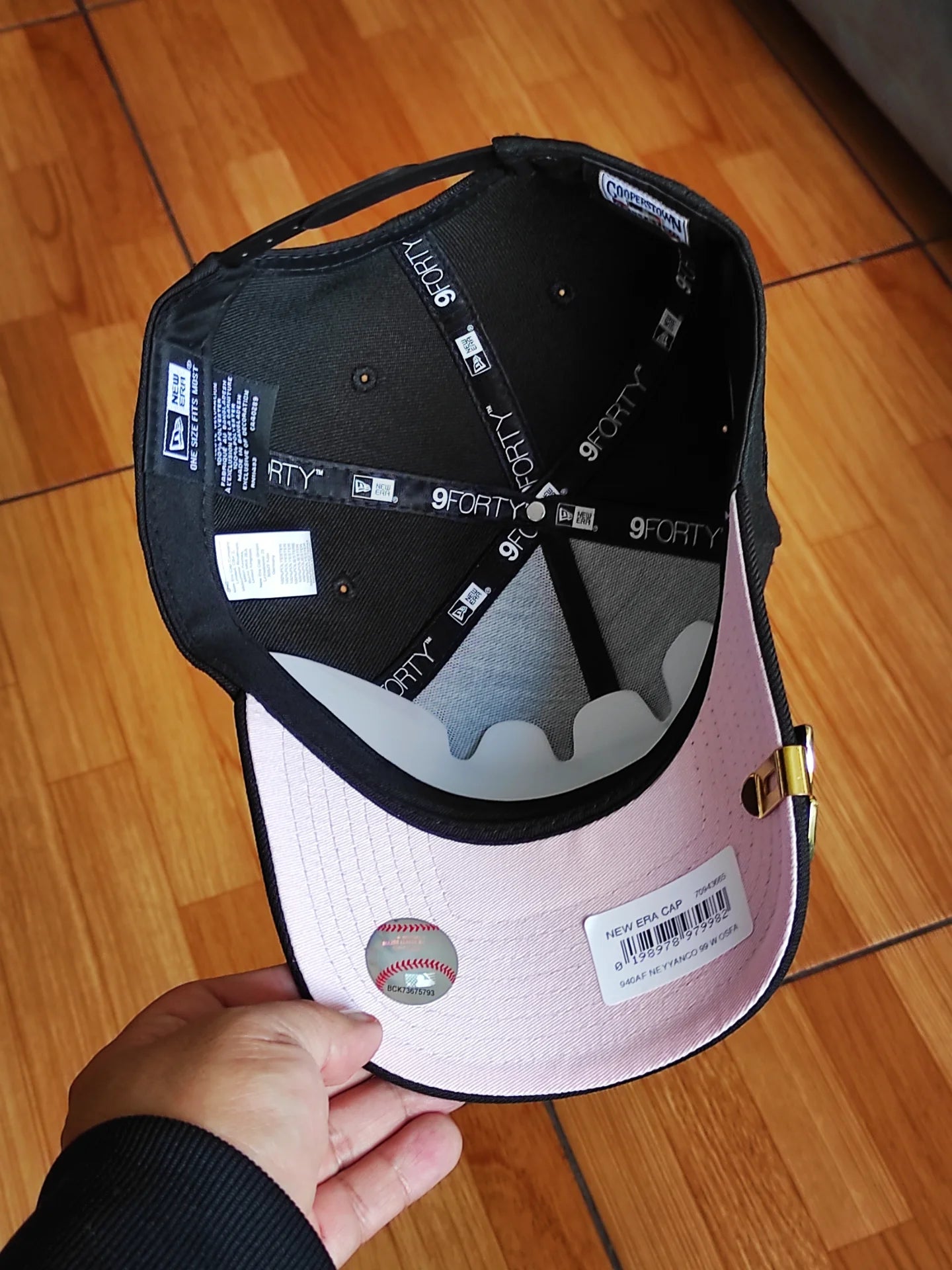 New Era New York Yankees world series 1999 black pink 9 FORTY AFRAME