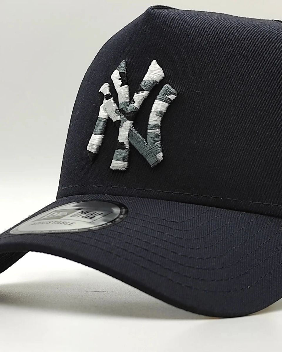 GORRA NEW ERA NY YANKEES TRUCKER AZUL OSCURO