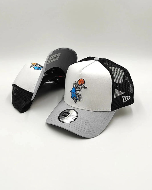 GORRA NEW ERA LOONY TOONS BUGS TRUCKER