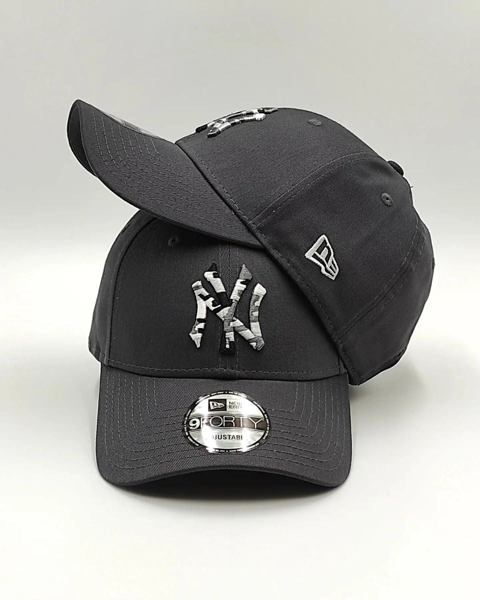 New Era New York Yankees logo camo