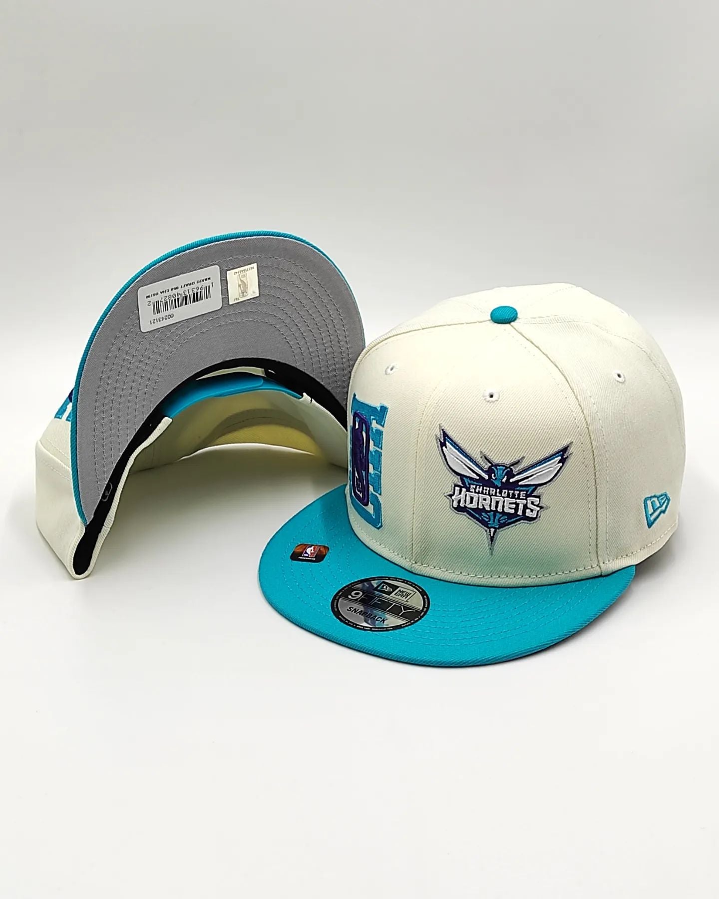 Charlotte Hornets New Era 2022 NBA Draft 9FIFTY Gorra Ajustable Snapback – Crema/Turquesa