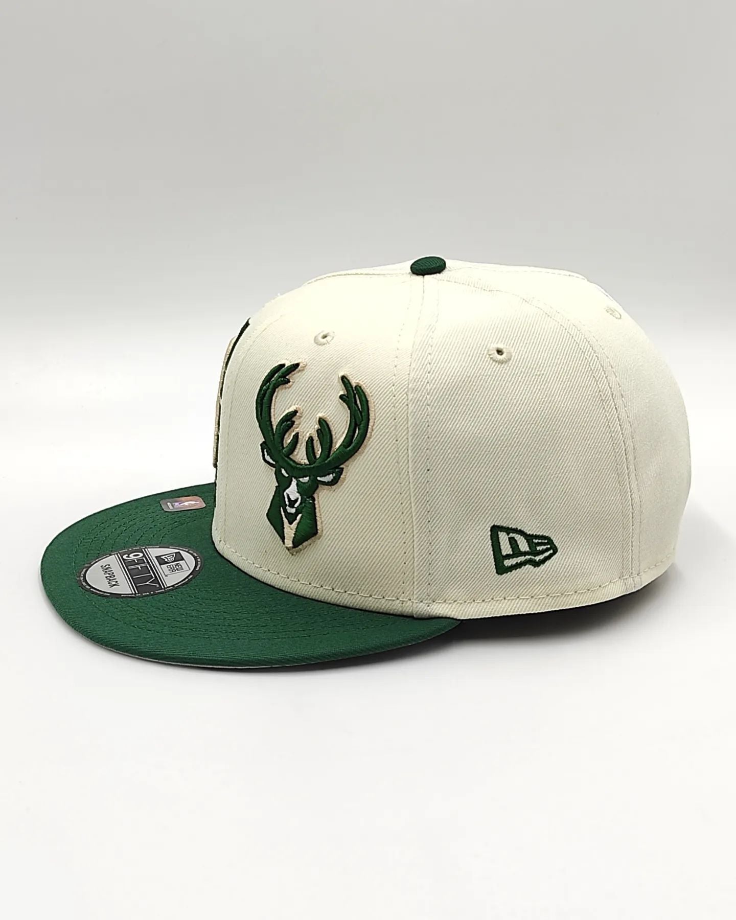 Milwaukee Bucks New Era 2022 NBA Draft 9FIFTY Gorra Ajustable Snapback – Crema/Verde