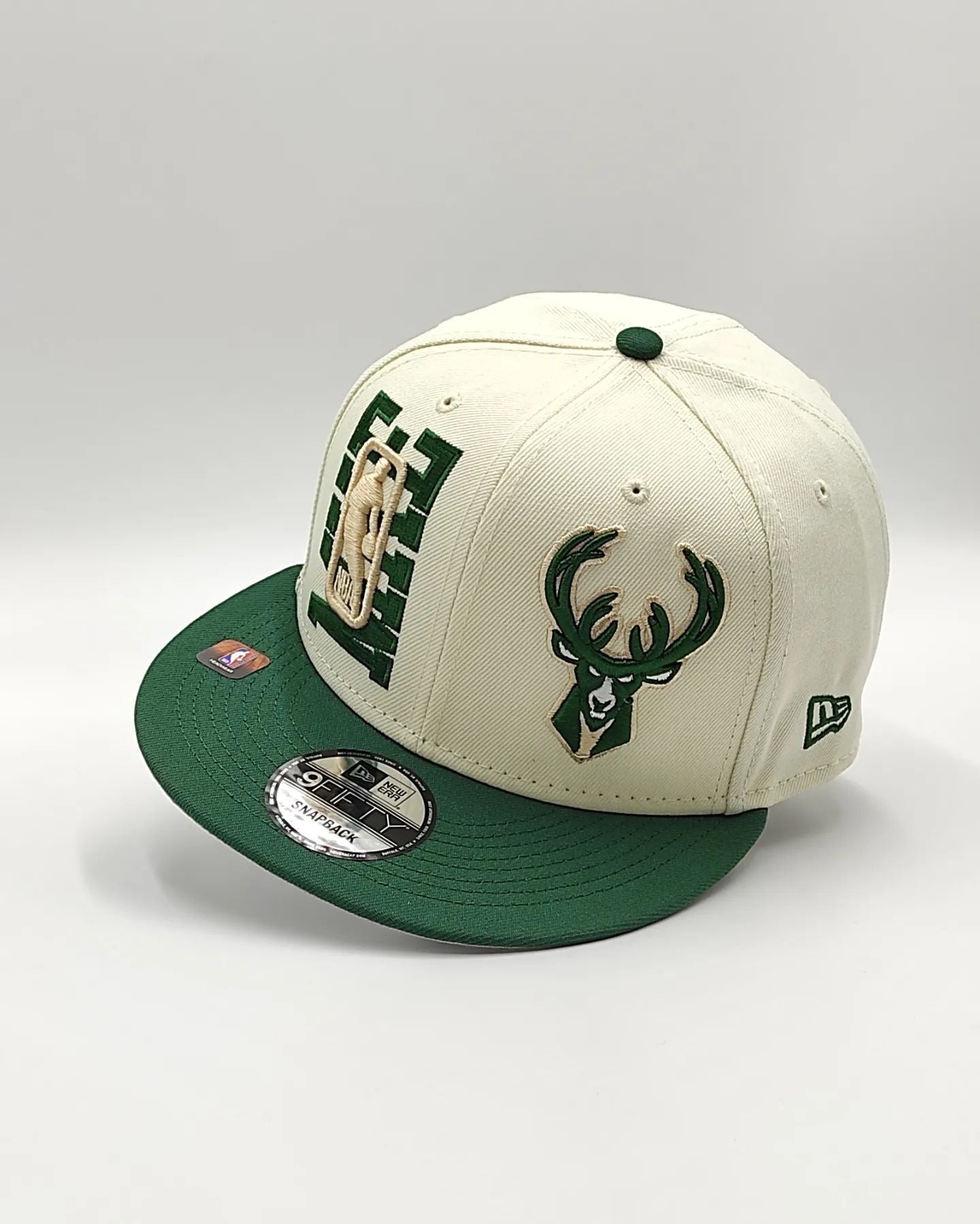 Milwaukee Bucks New Era 2022 NBA Draft 9FIFTY Gorra Ajustable Snapback – Crema/Verde