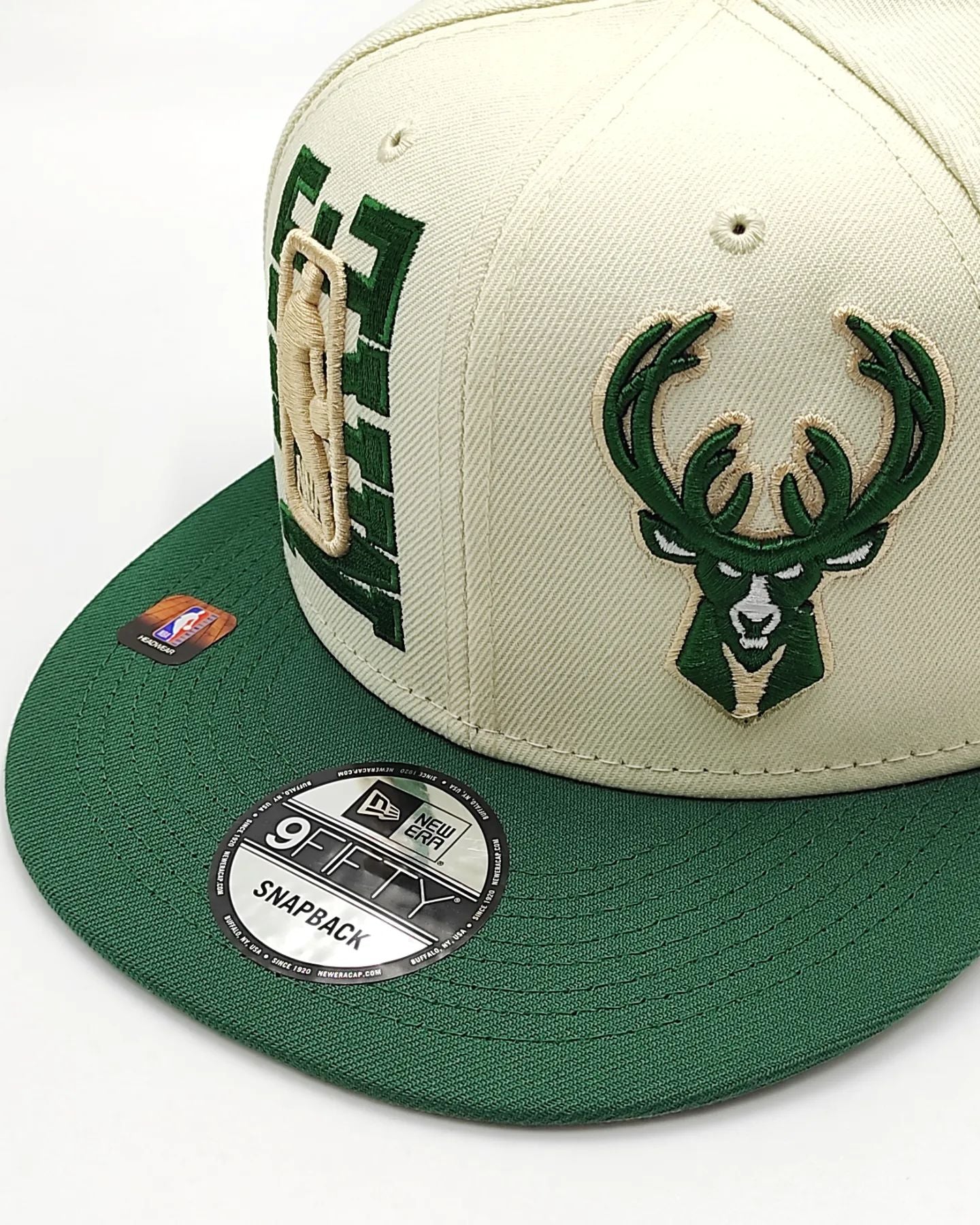 Milwaukee Bucks New Era 2022 NBA Draft 9FIFTY Gorra Ajustable Snapback – Crema/Verde