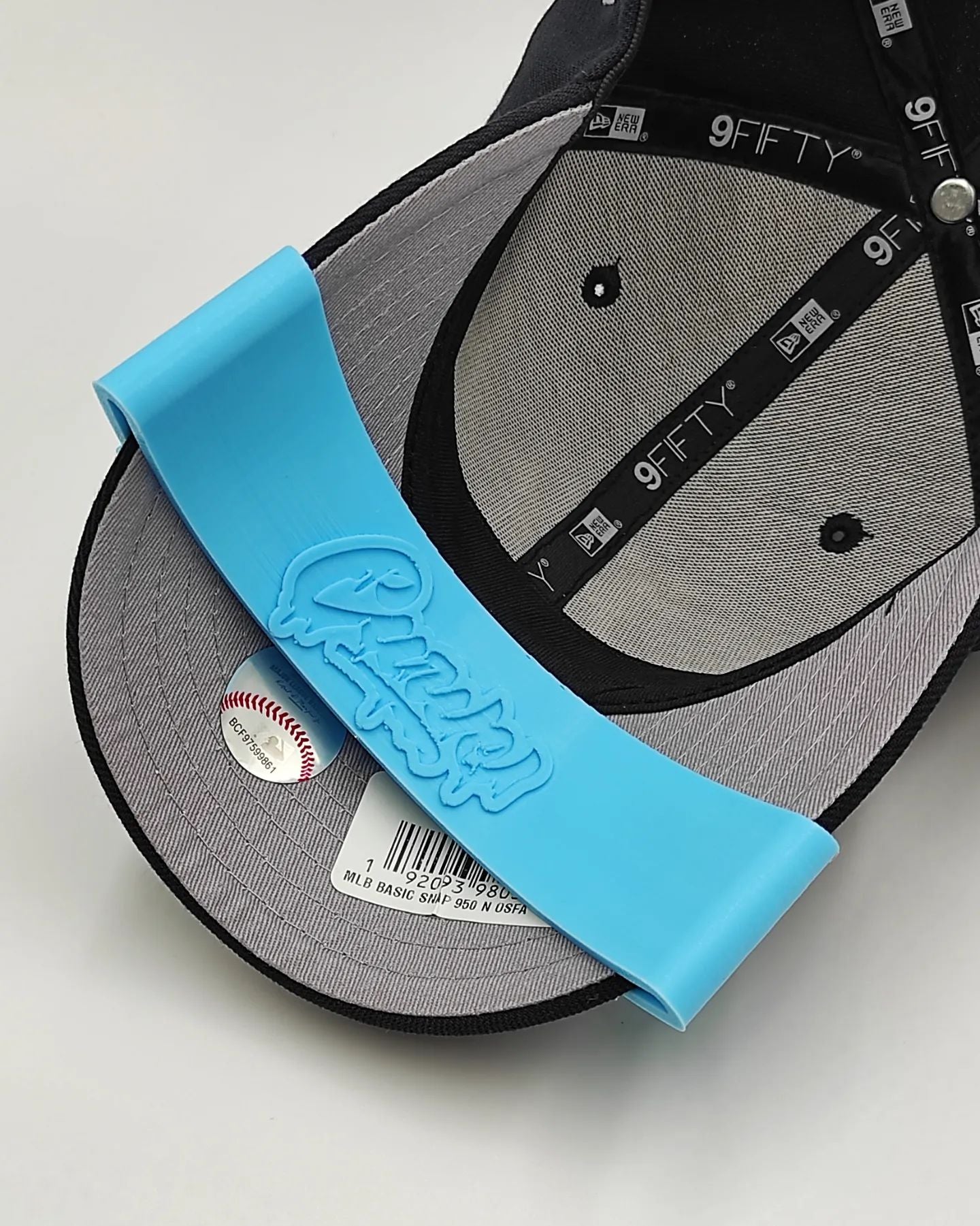 HAT BILL BENDER ( CURVEADOR DE GORRA)