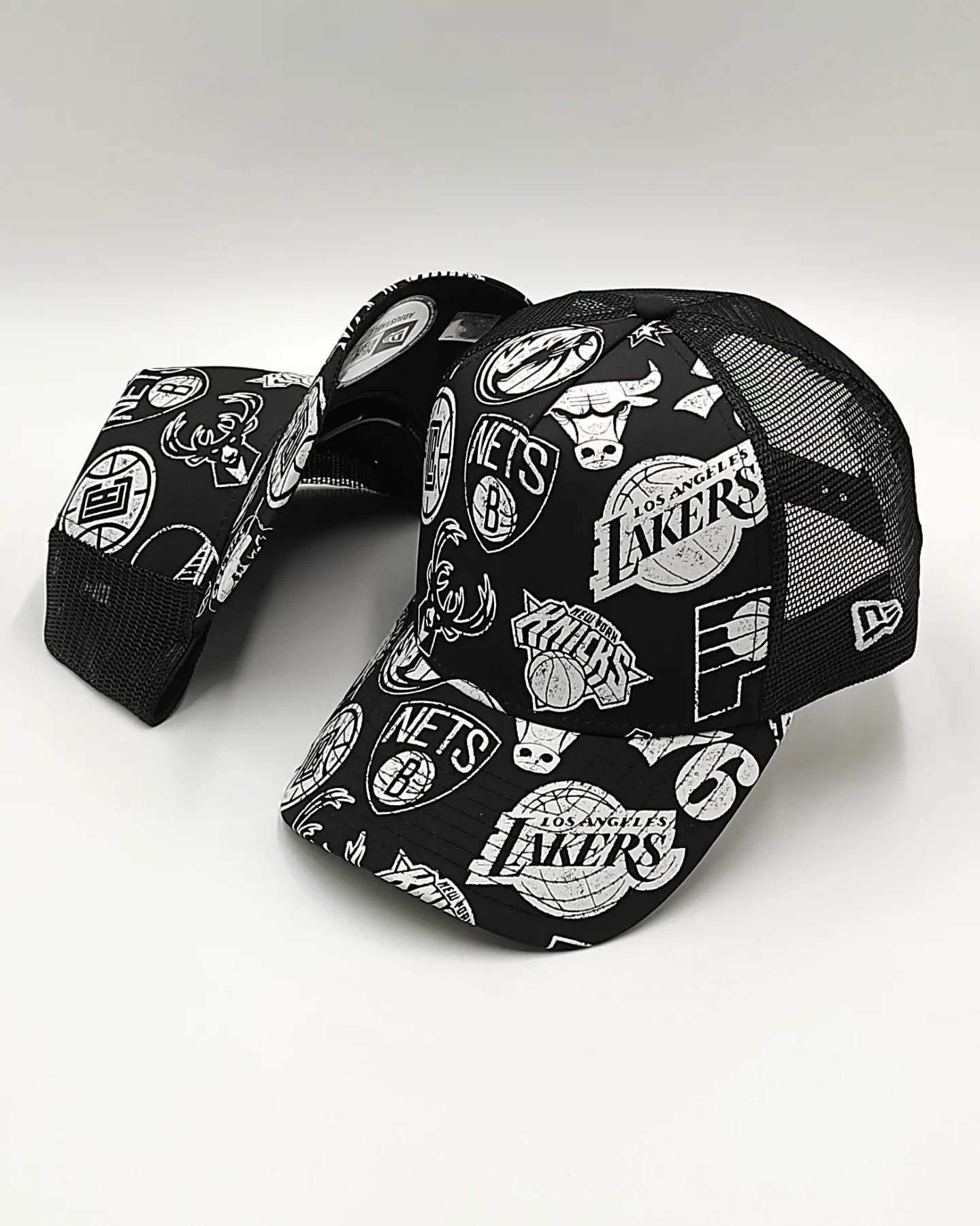 New Era ALL-OVER NBA trucker Black edition