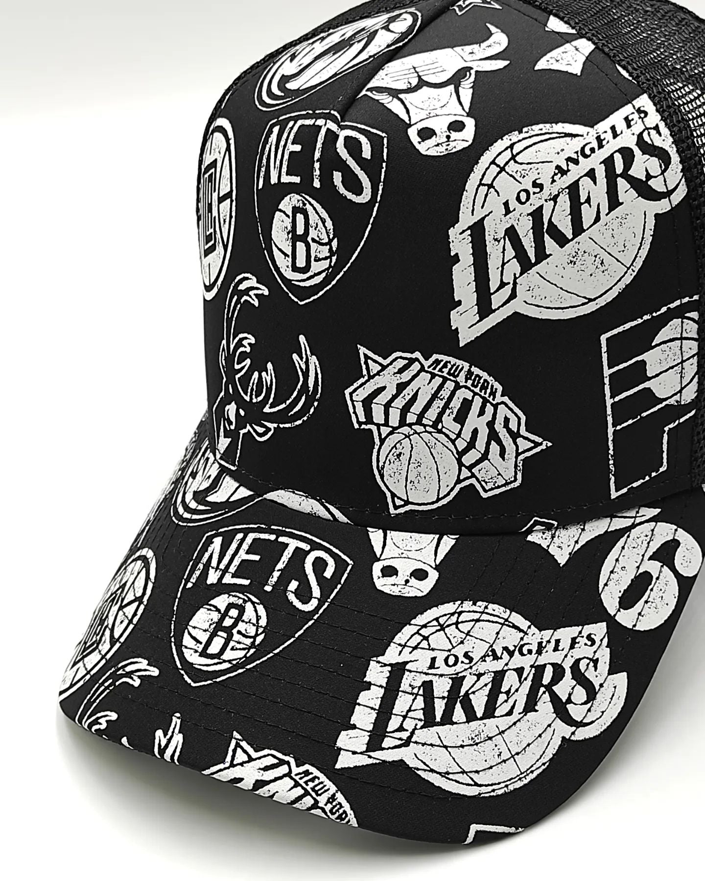 New Era ALL-OVER NBA trucker Black edition