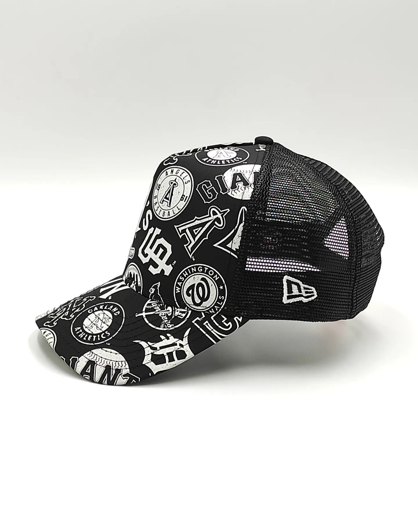 New Era ALL-OVER MLB trucker Black edition