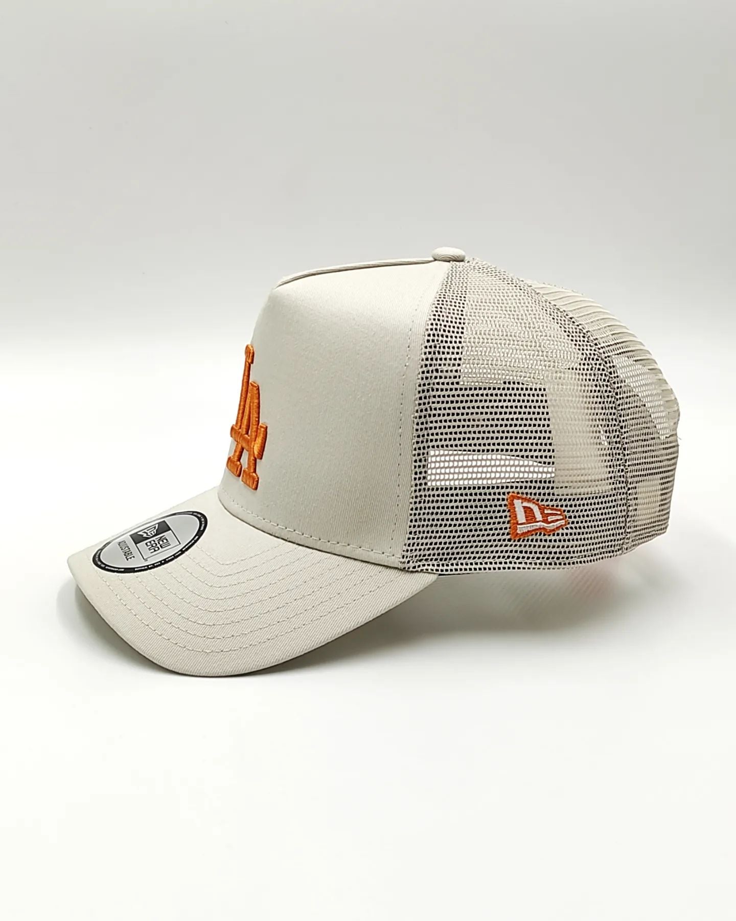 New Era Los Angeles Dodgers league Essential trucker