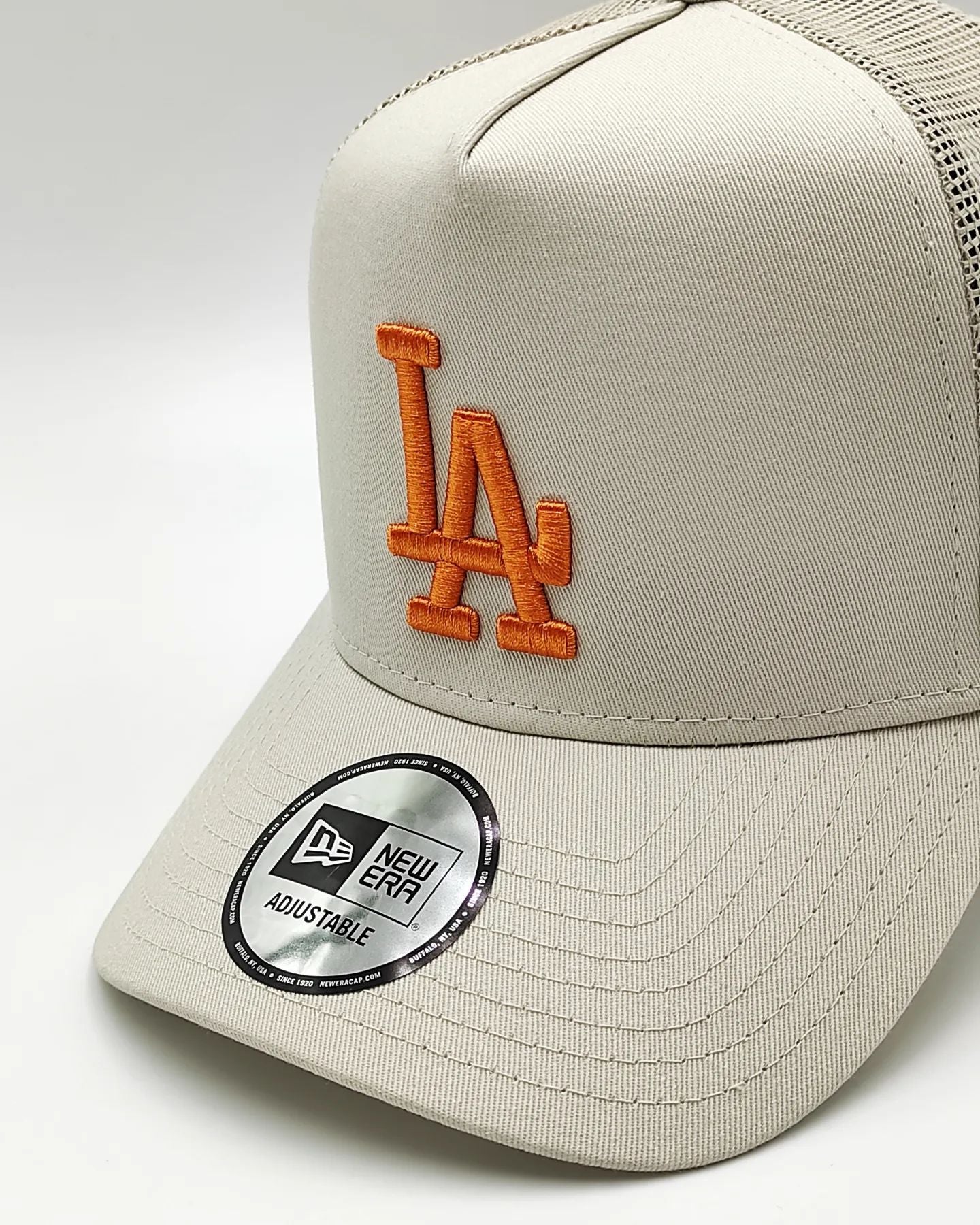 New Era Los Angeles Dodgers league Essential trucker