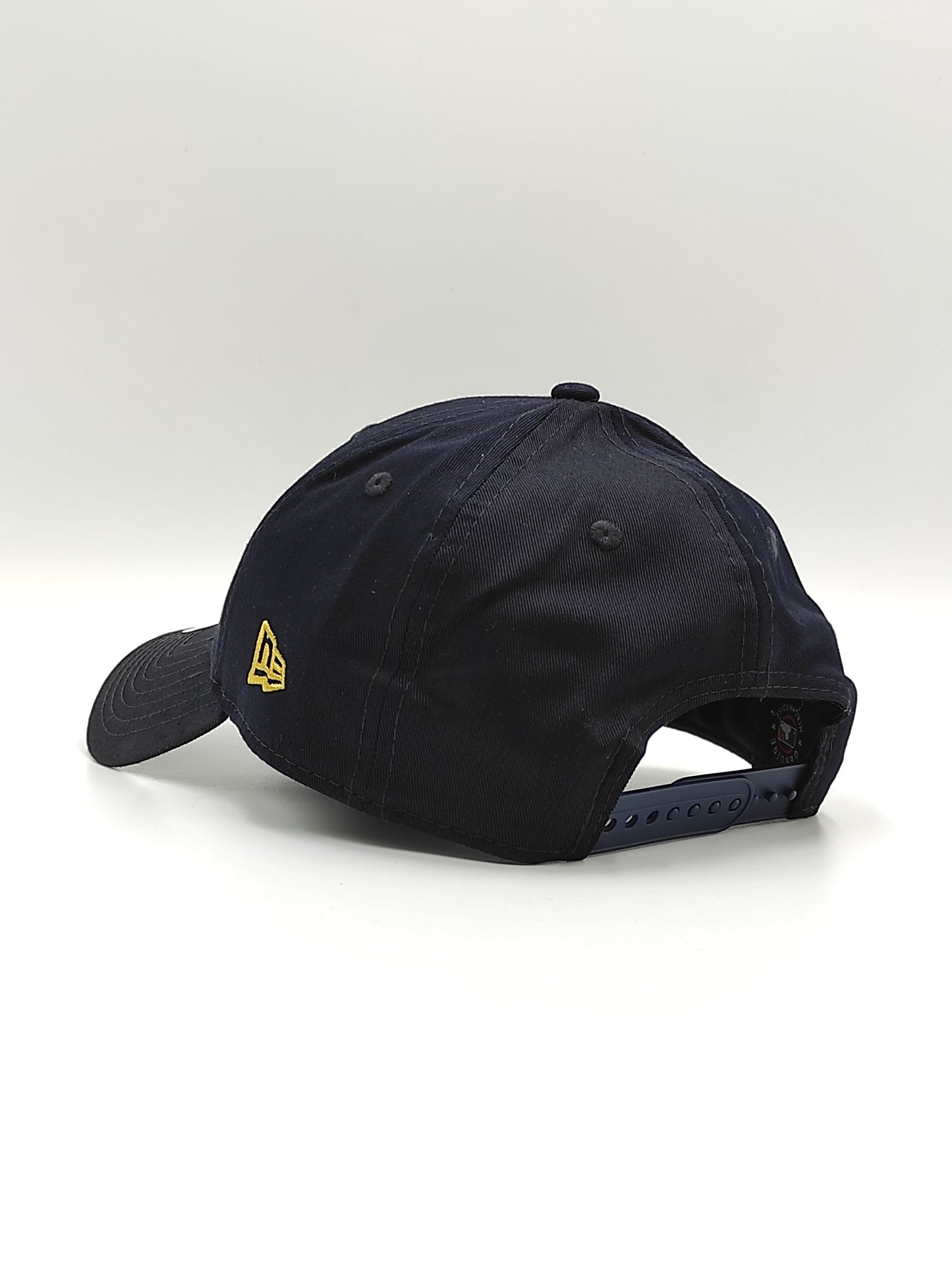 New Era New York Yankees 9forty foil logo