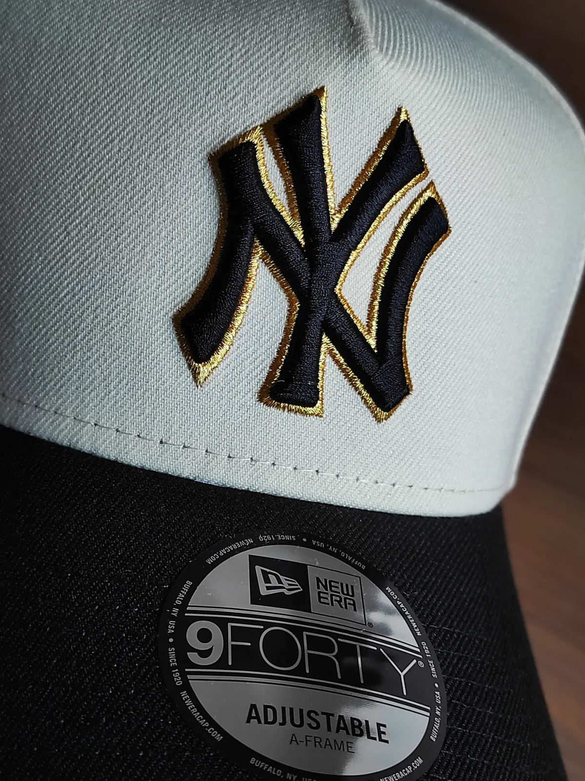 New era 9forty a-frame new york yankees world series 1999 two tone / grey uv snapback