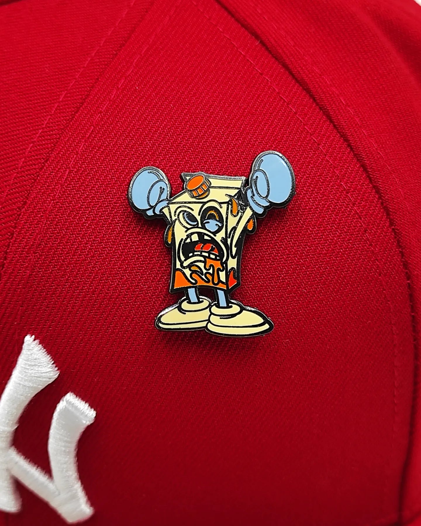 Pin metalico Milk boxing Hat Club