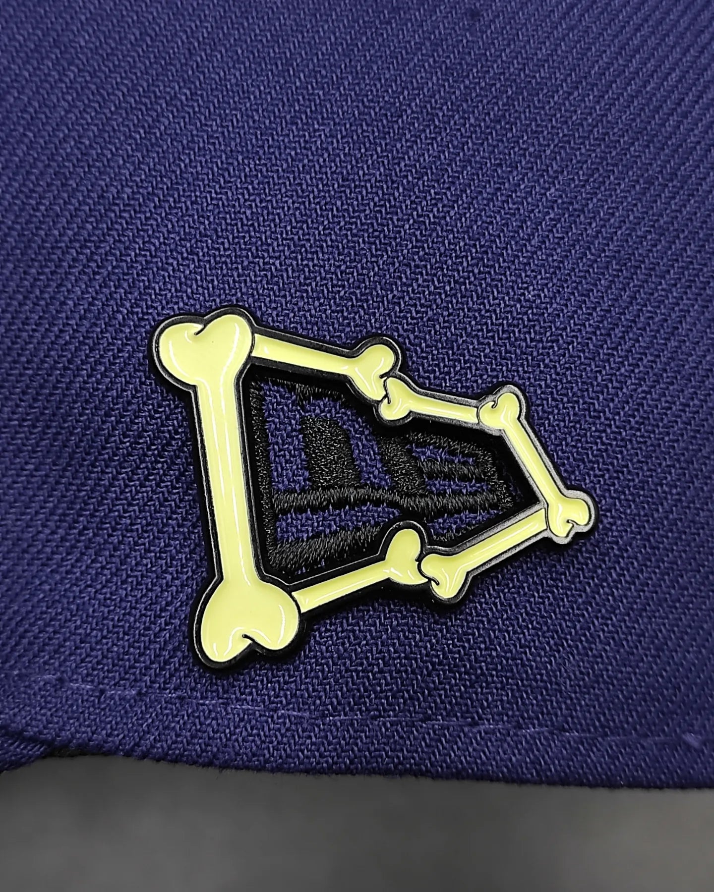 Pin Metálico Skull New Era Flag