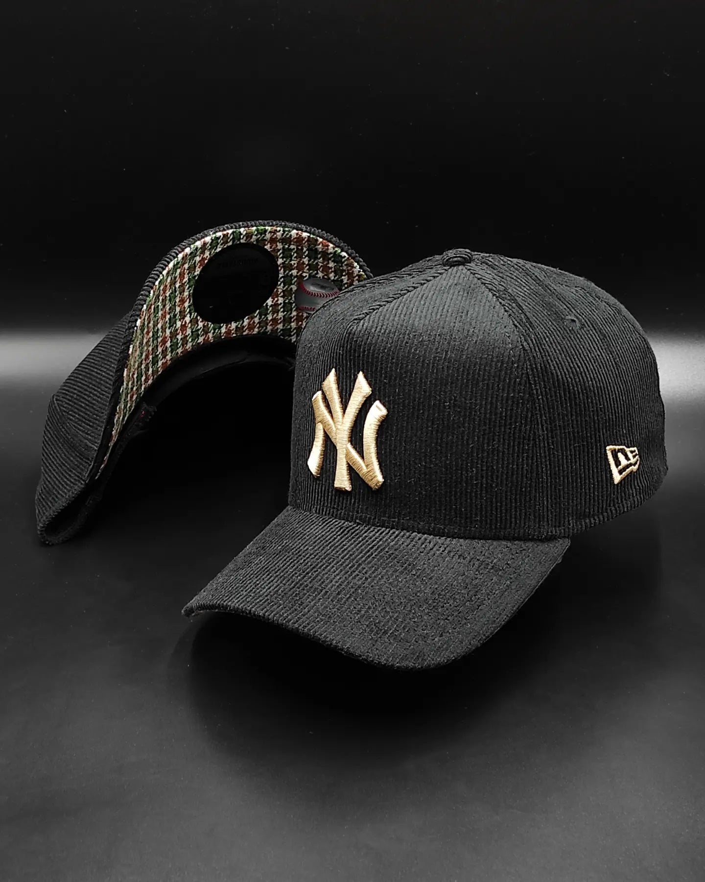 New Era New York Yankees "Corduroy Black" 9 Forty A-FRAME snapback