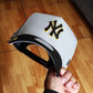 New Era New York Yankees world series 1999 plomo negro - 9 Forty A-FRAME