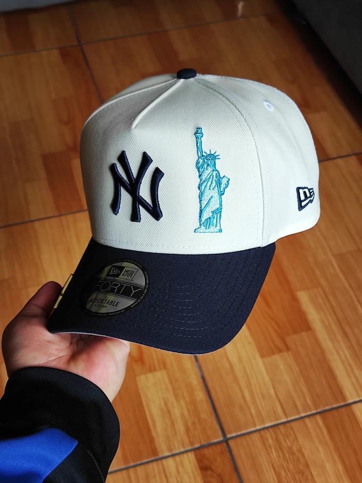 New Era New York Yankees 50th ANNIVERSARY chrome navy 9FORTY A-Frame Frame Snapback