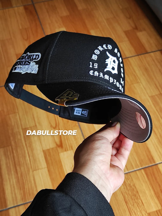 New era Detroit Tigers world gótica script 9FORTY A-FRAME Snapback black