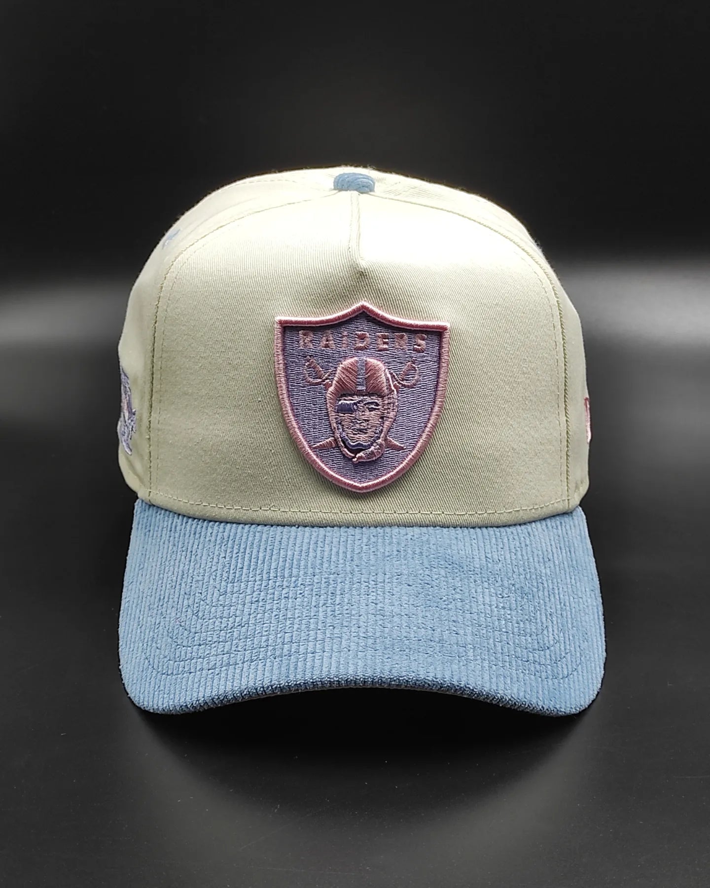 New era Oakland Raiders ' Corduroy' 9FORTY A-Frame Snapback