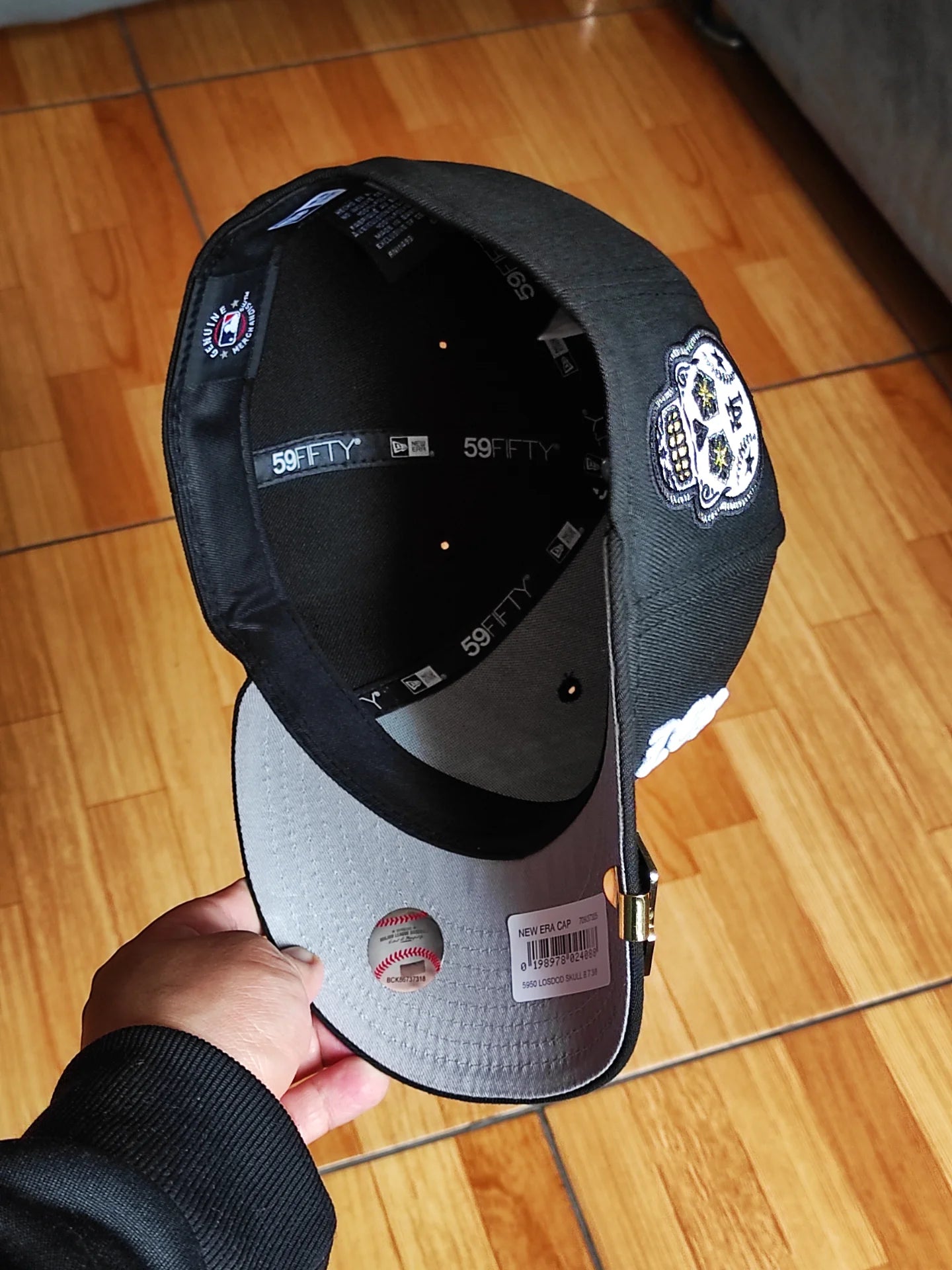 New Era Los Angeles Dodgers SKULL 💀 Chrome Black edition 59fifty fitted
