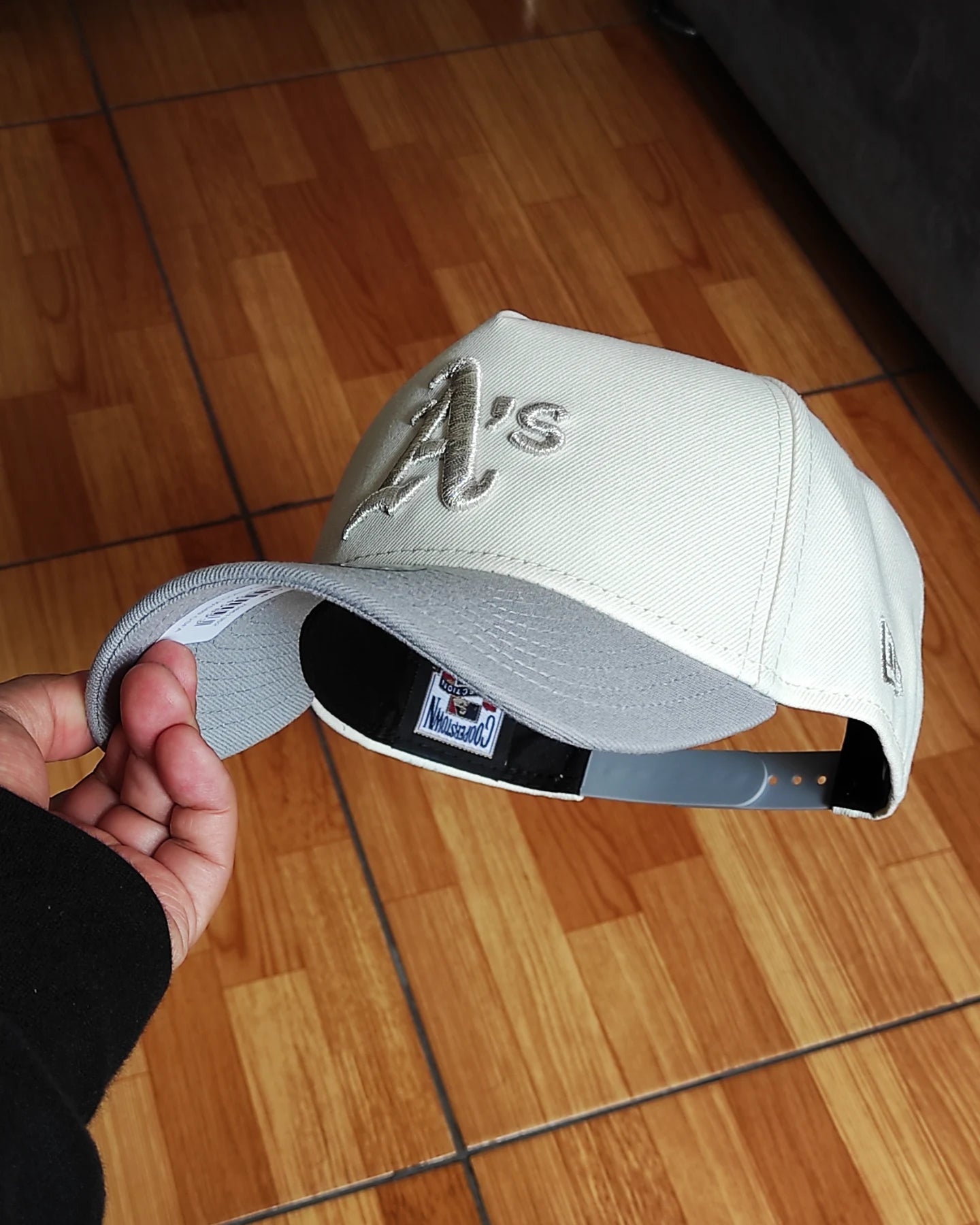 New Era Oakland Athletics World Series 1989 Metallic Chrome Two Tone A Frame 9Forty Snapback Hat