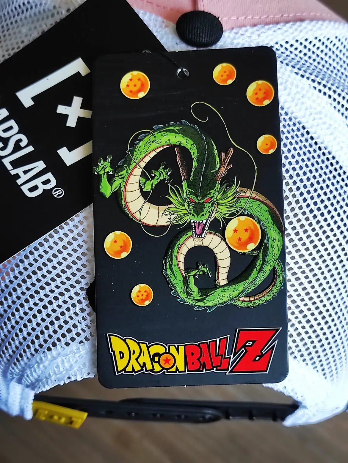 Gorra trucker rosa, blanca y negra Kid Buu DBZ8 BUU Dragon Ball de Capslab