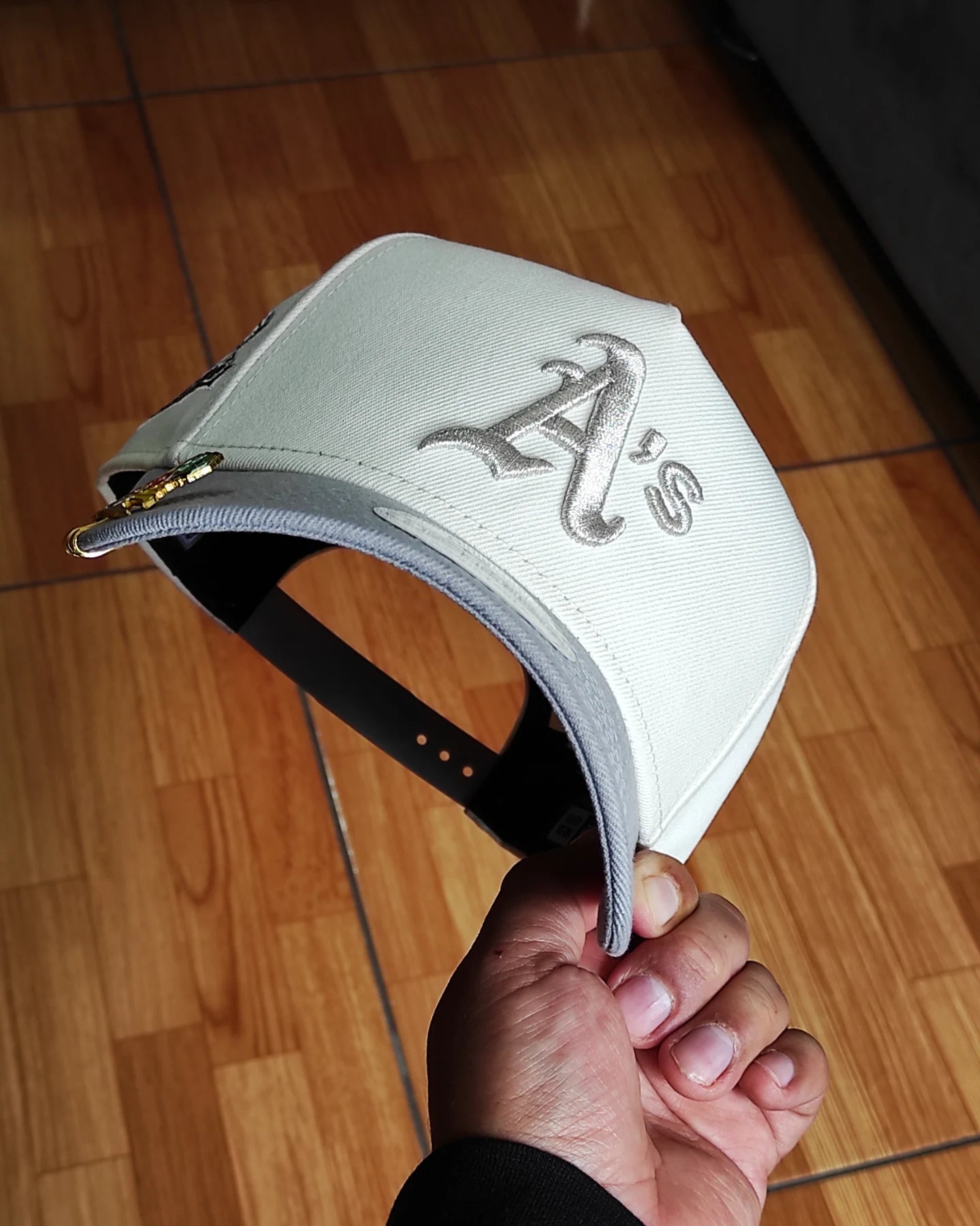 New Era Oakland Athletics World Series 1989 Metallic Chrome Two Tone A Frame 9Forty Snapback Hat