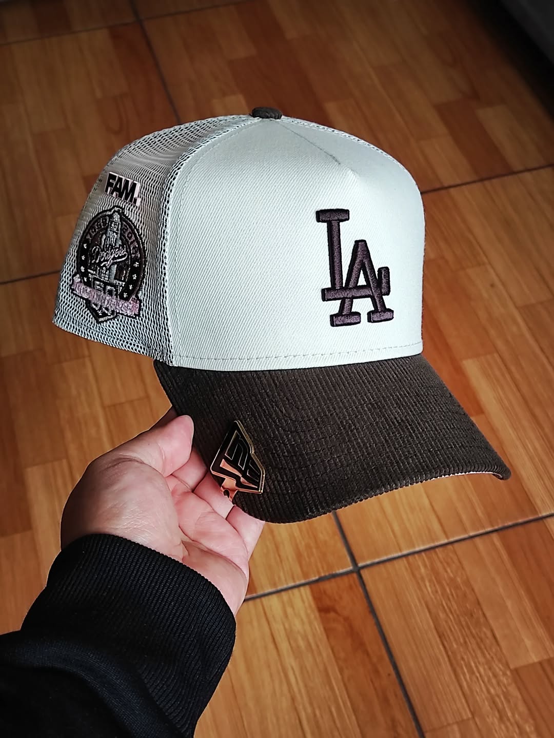 NEW ERA 9FORTY A-FRAME MLB LOS ANGELES DODGERS 60TH 2TONE / PINK UV TRUCKER
