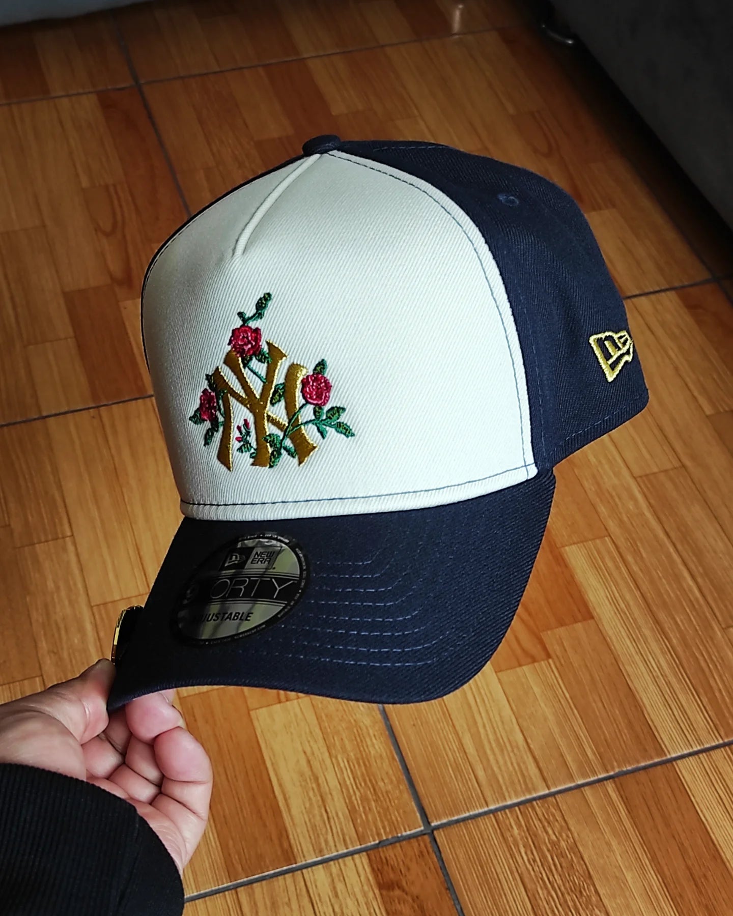 New Era New York Yankees World Series 1999 Gold Navy Two Tone A Frame 9Forty Snapback Hat