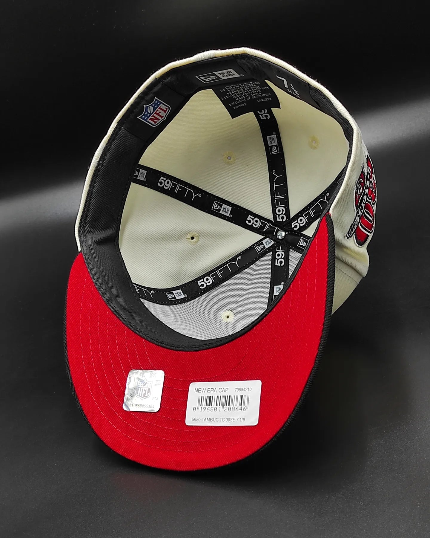 New Era Tampa Bay Buccaneers 30th Anniversary Cream Dome Edition 59Fifty Fitted Hat