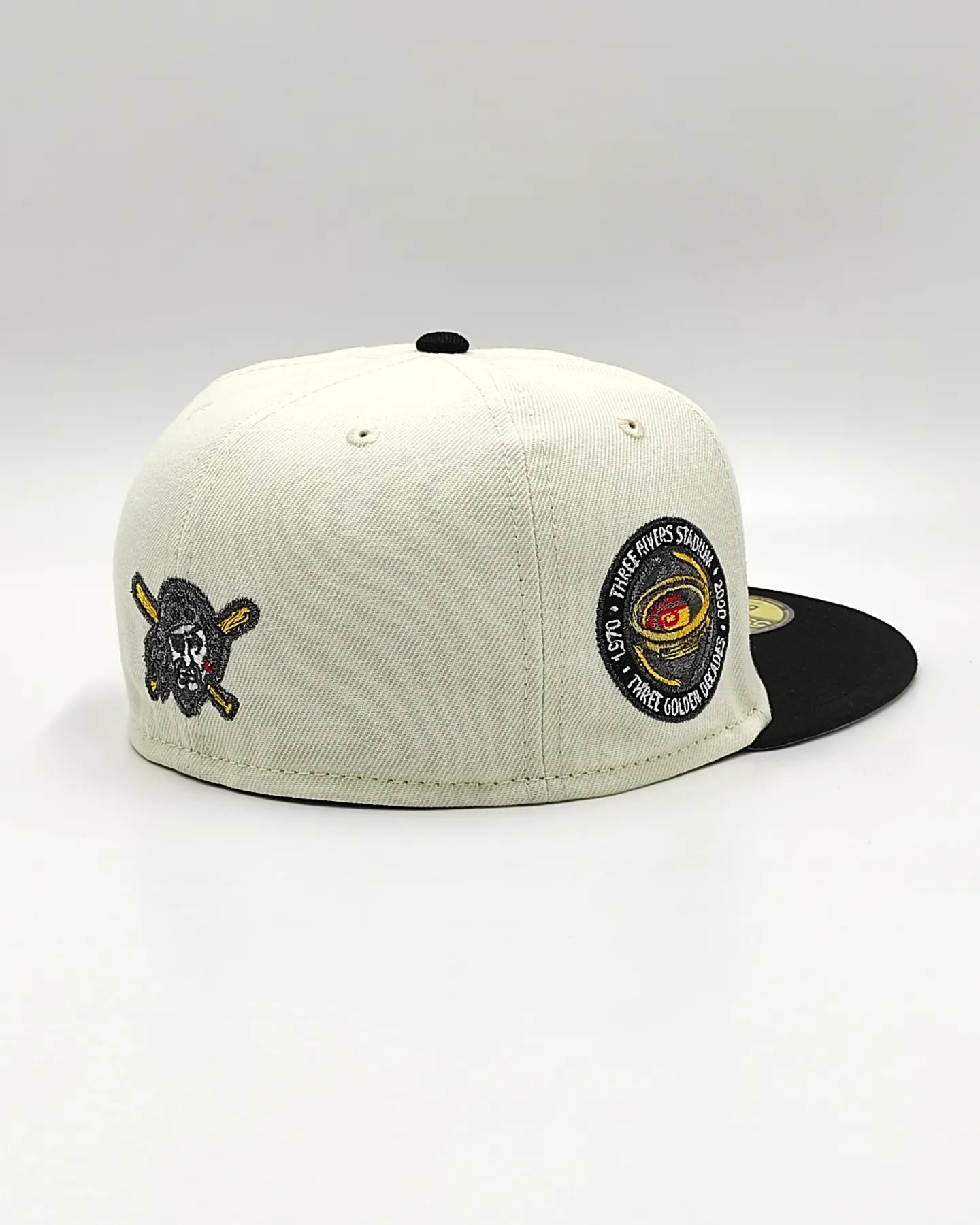 Off White Pittsburgh Pirates Black Visor Gray Bottom Three Rivers Stadium Side Patch New Era 59Fifty Fitted