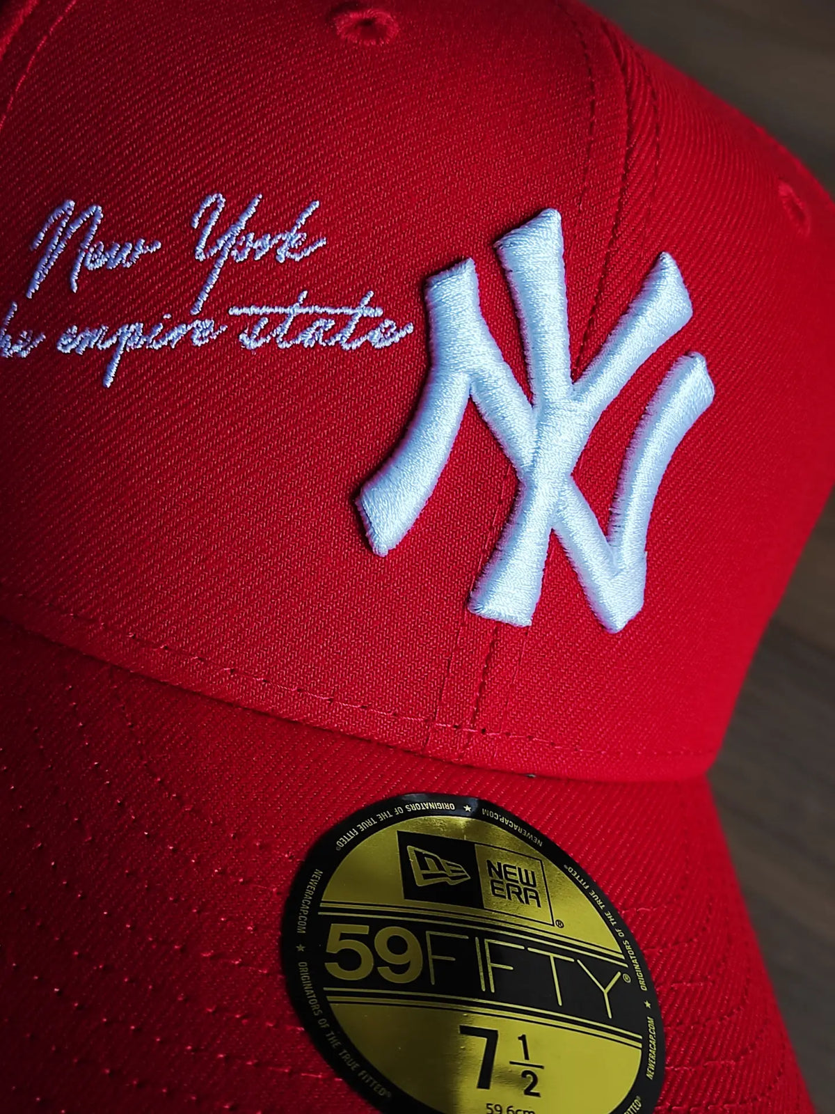 New Era New York Yankees 27x World Champions Metallic Pewter Red Prime Edition 59Fifty Fitted Hat