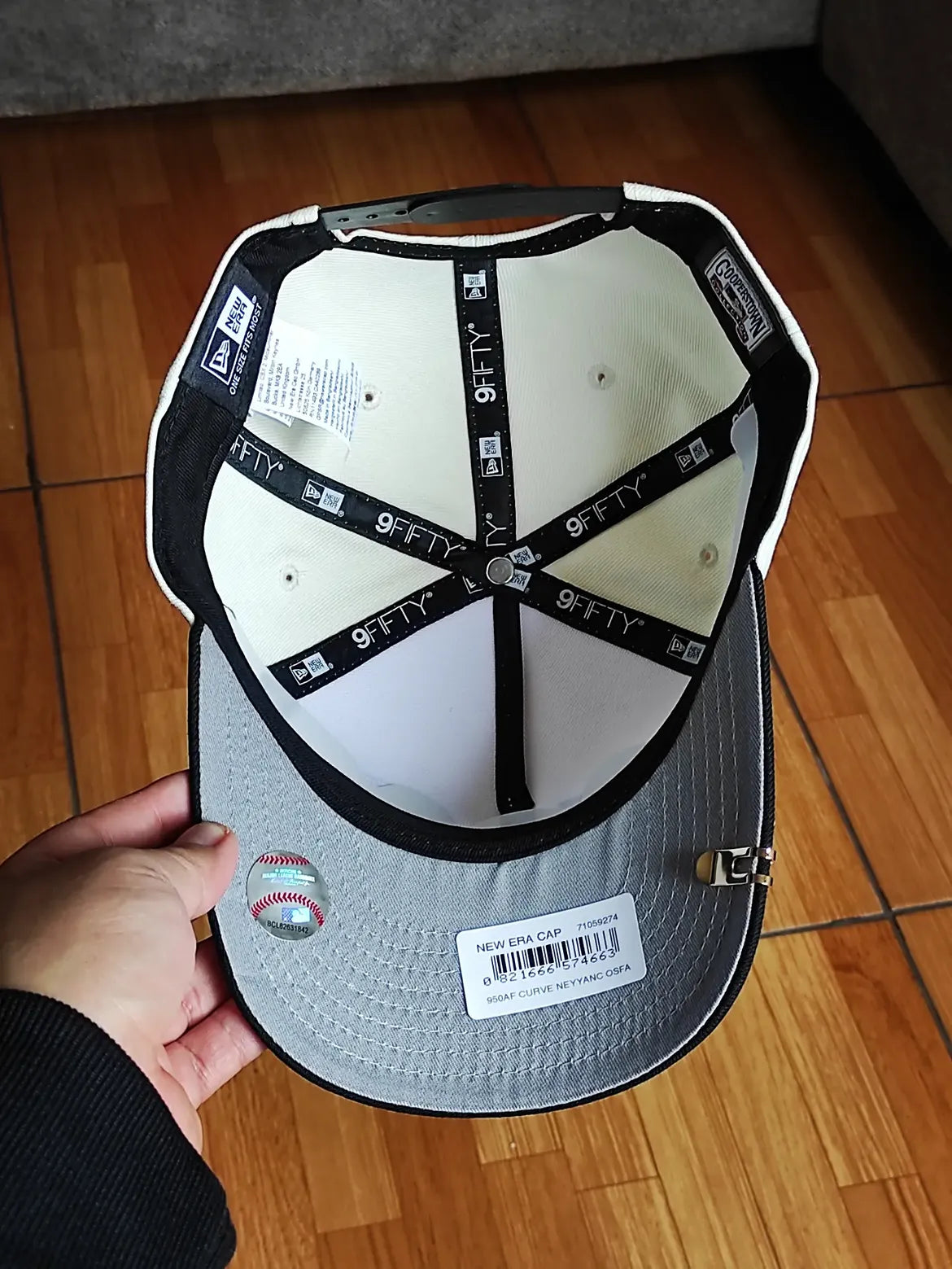 New Era New York Yankees Subway Series Angel Chrome Two Tone Edition 9Fifty A Frame Snapback Hat