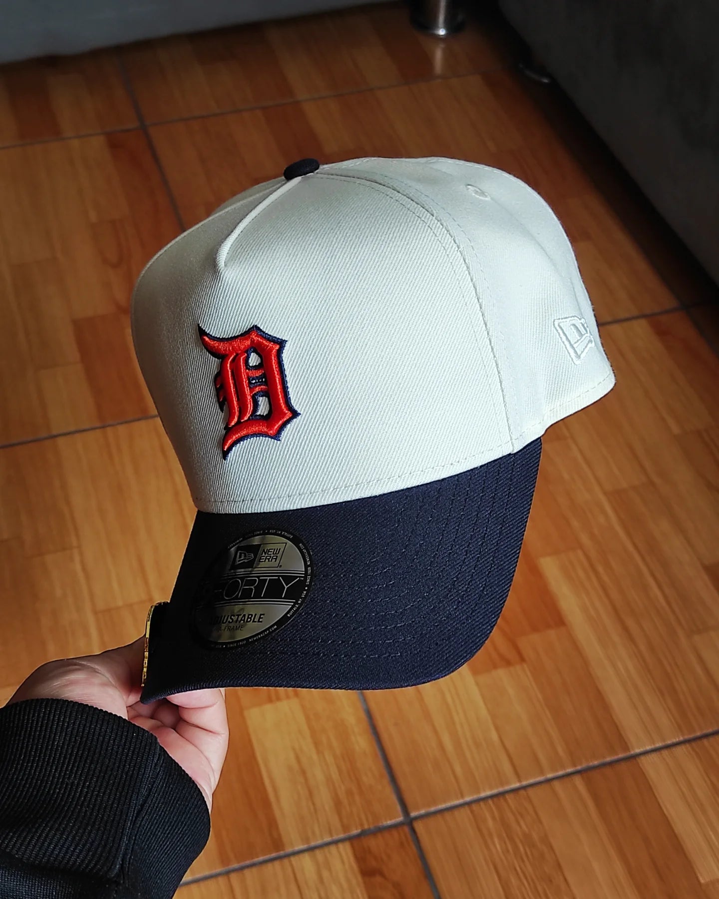 New Era Detroit Tigers comerica park tow tone Chrome baby  9forty A-FRAME