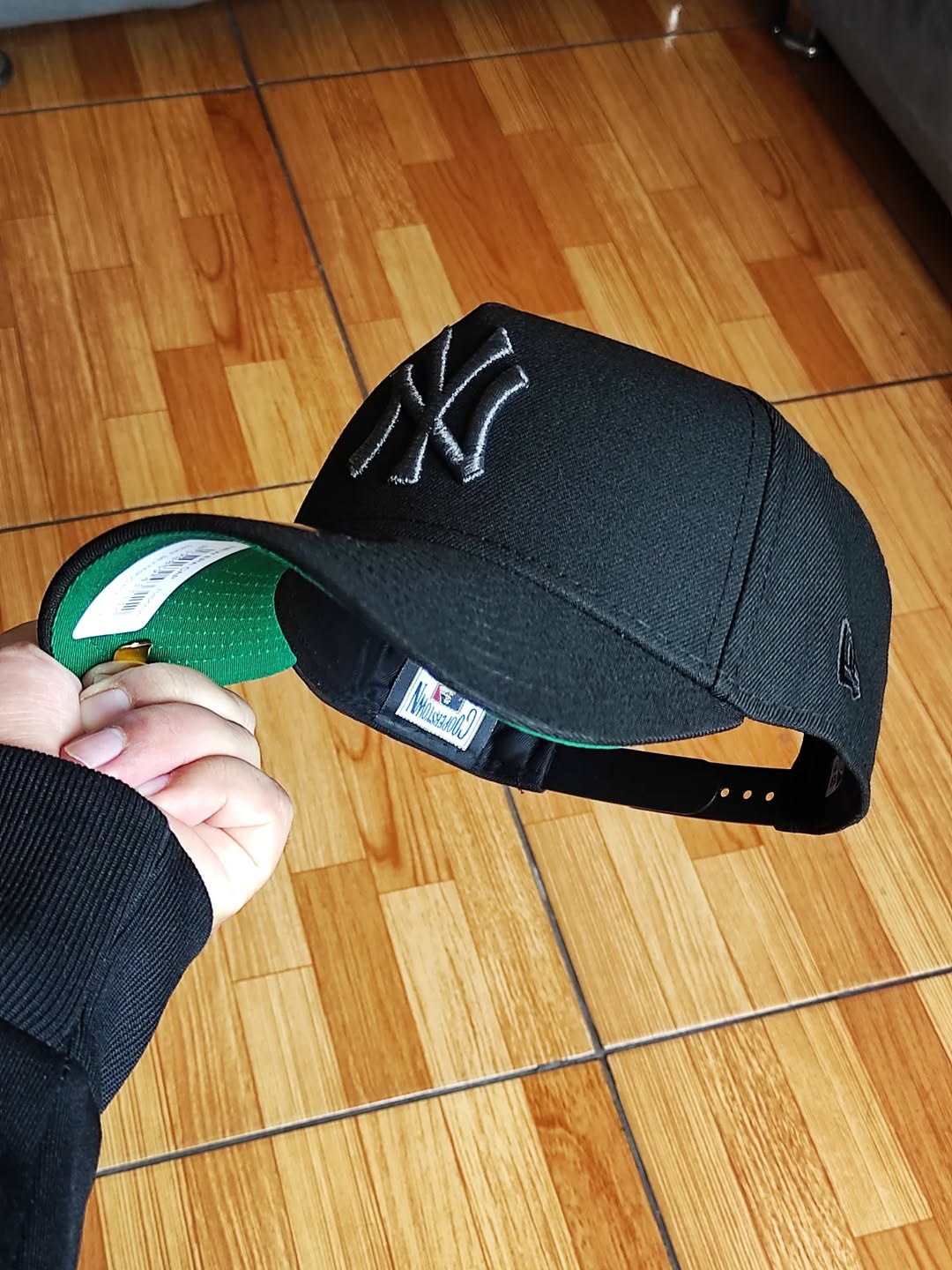 New Era New York Yankees World Series 1999 Liquid Titanium Edition 9Forty A Frame Snapback Hat