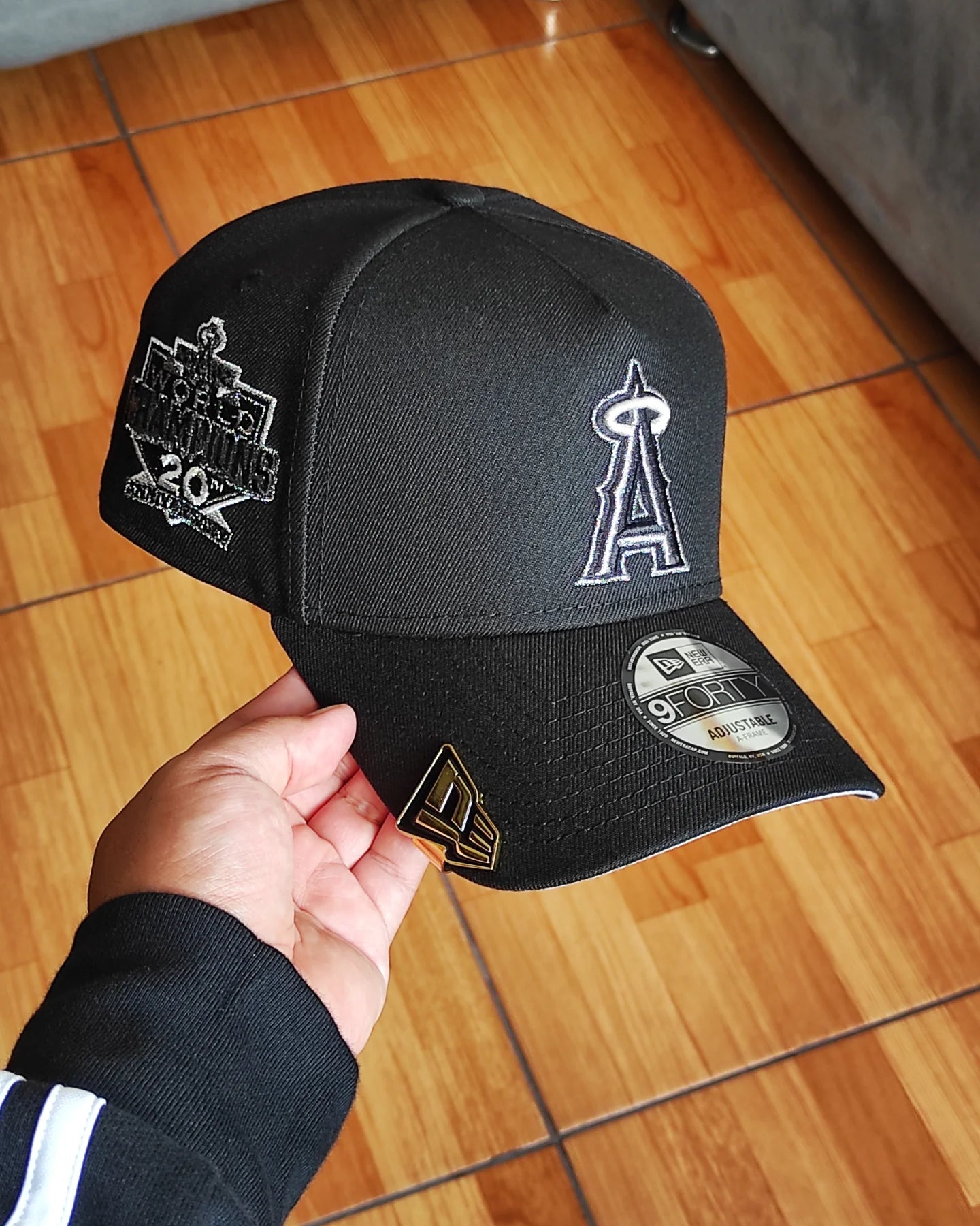 New Era Anaheim Angels 20th Anniversary Titanium líquido Edition 9Forty A Frame Snapback