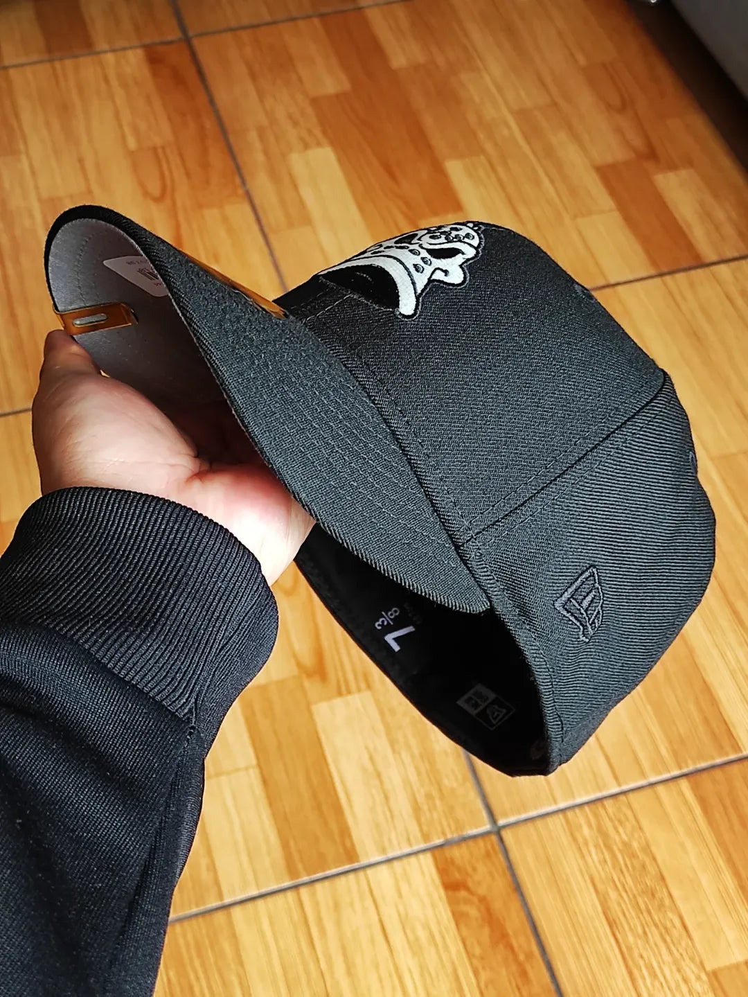 New Era Anaheim Ducks Blackout Glow Wool Edition 59Fifty Fitted Hat