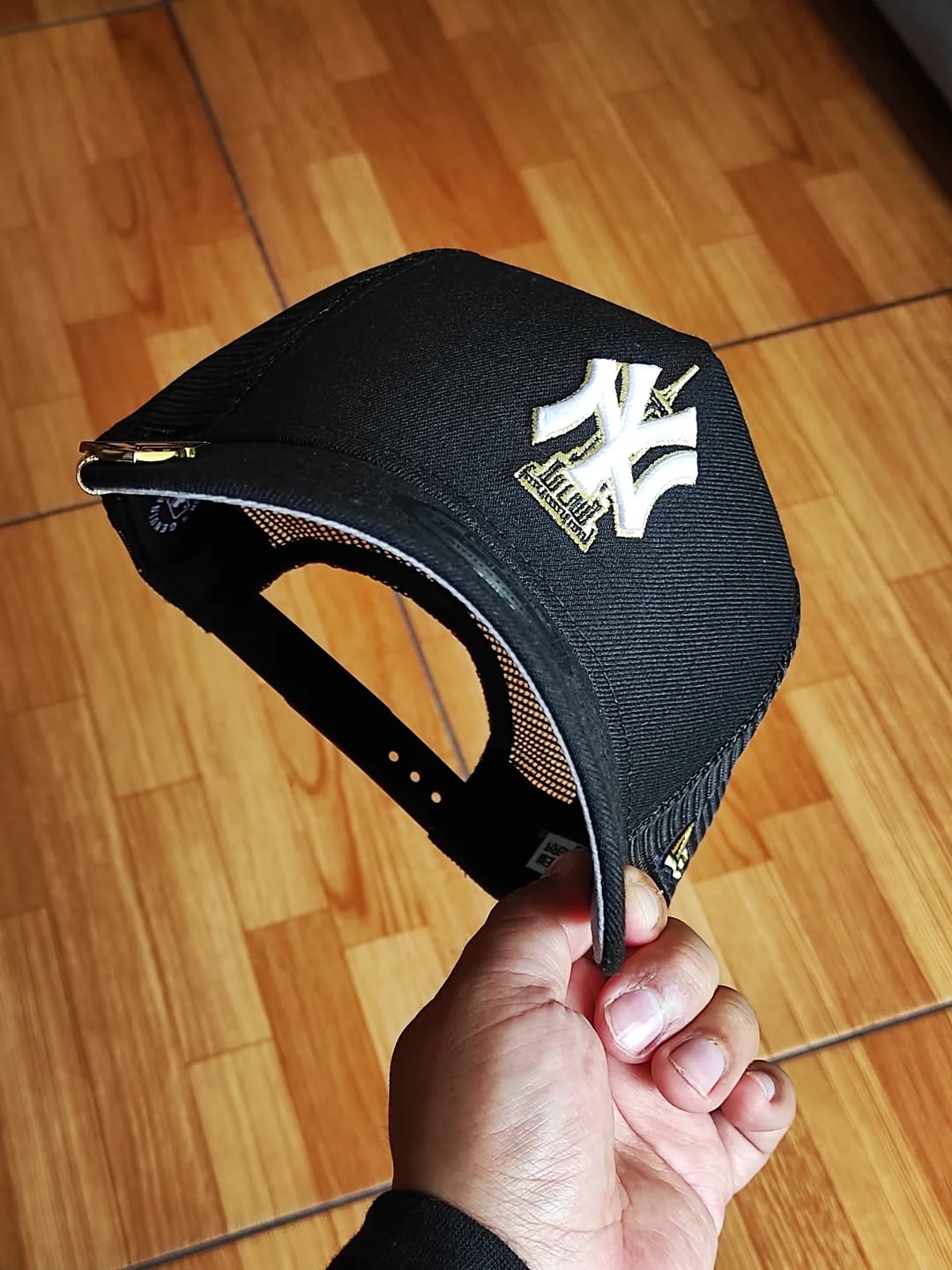 New era new York Yankees empire trucker a frame