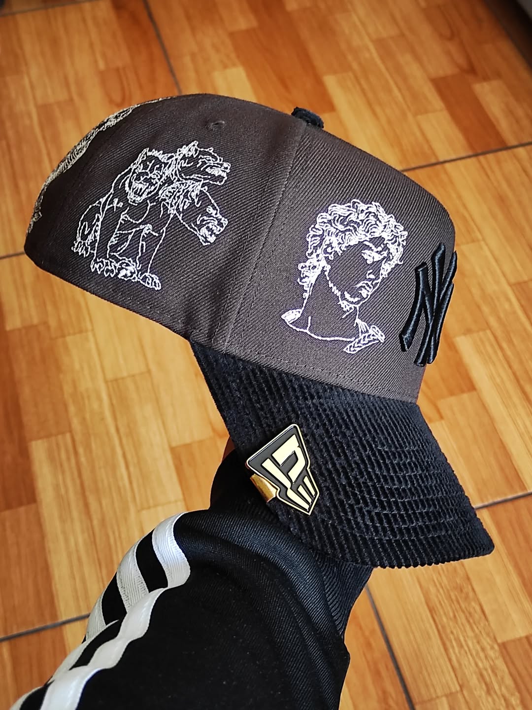 New era New York Yankees MYTHICAL two toned 9FORTY A-FRAME HAT