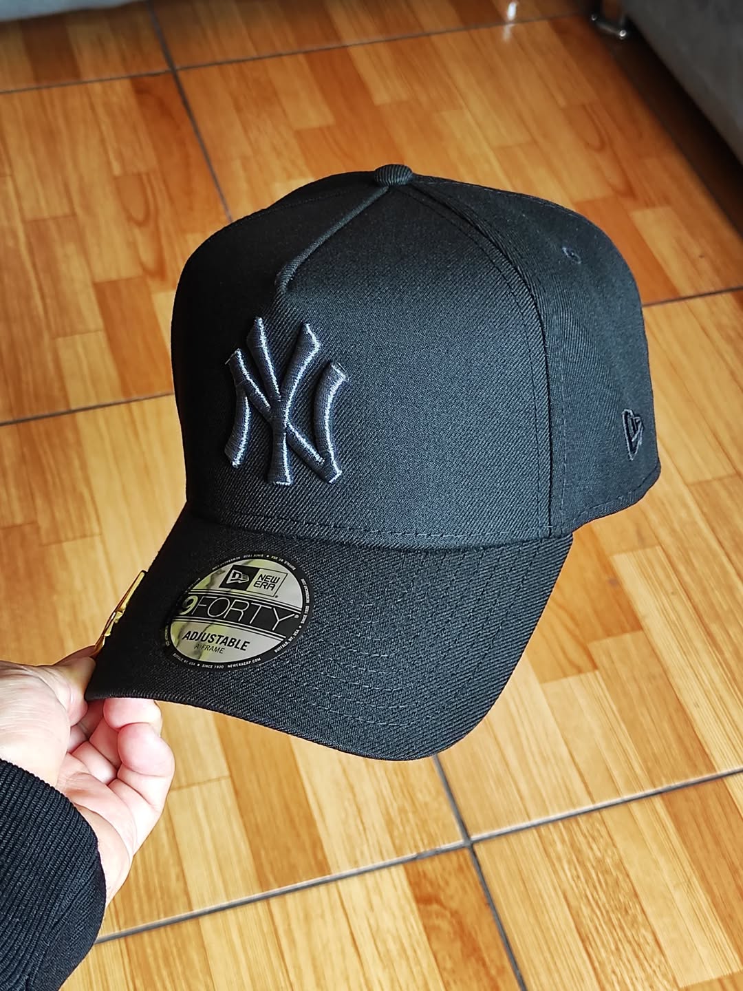 New Era New York Yankees World Series 1999 Liquid Titanium Edition 9Forty A Frame Snapback Hat