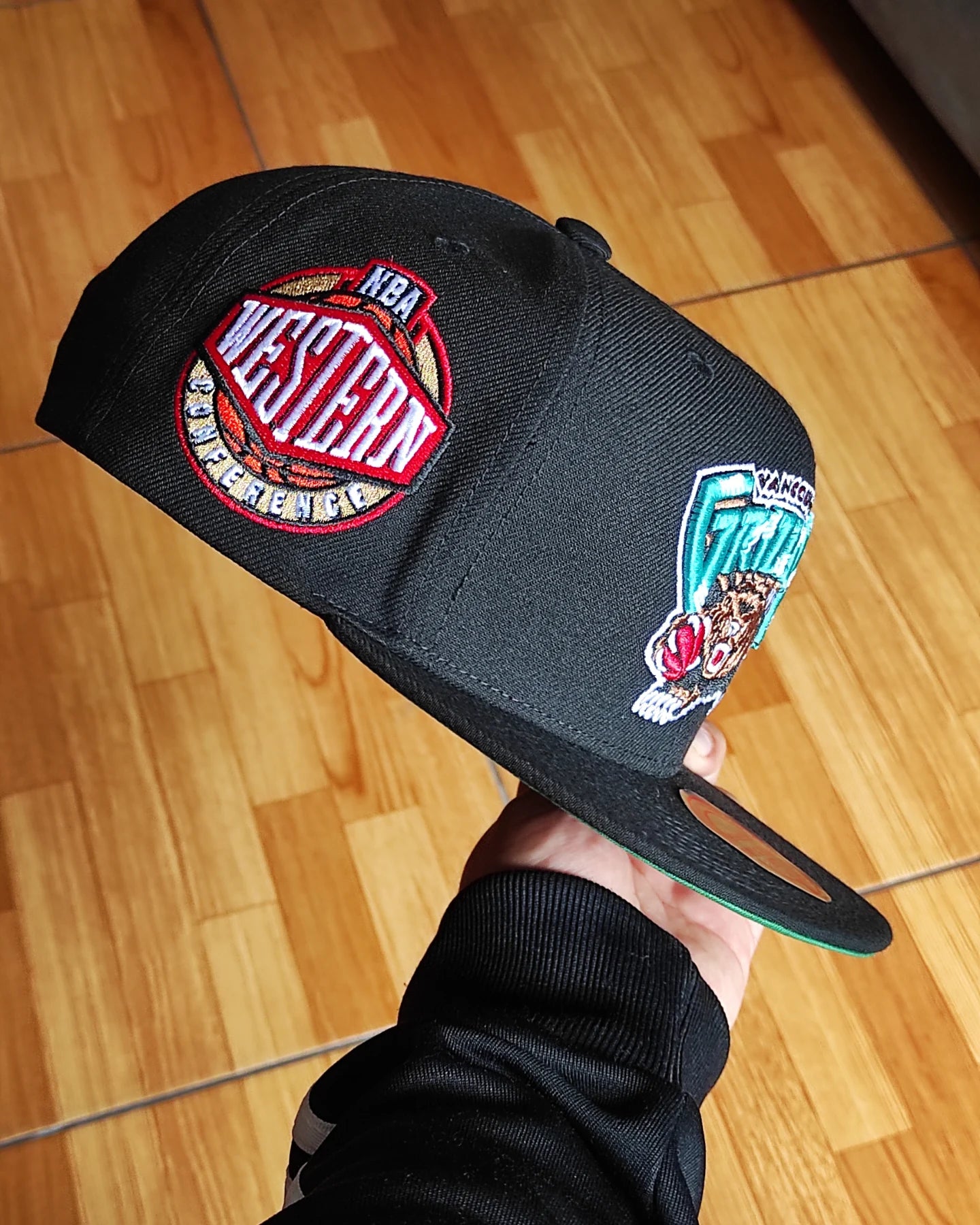 Mitchell and Ness Vancouver Grizzlies NBA wester BLACK snapback