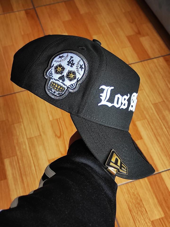 New Era Los Angeles Dodgers skull ☠️ Black  Edition 9Forty A Frame Snapback