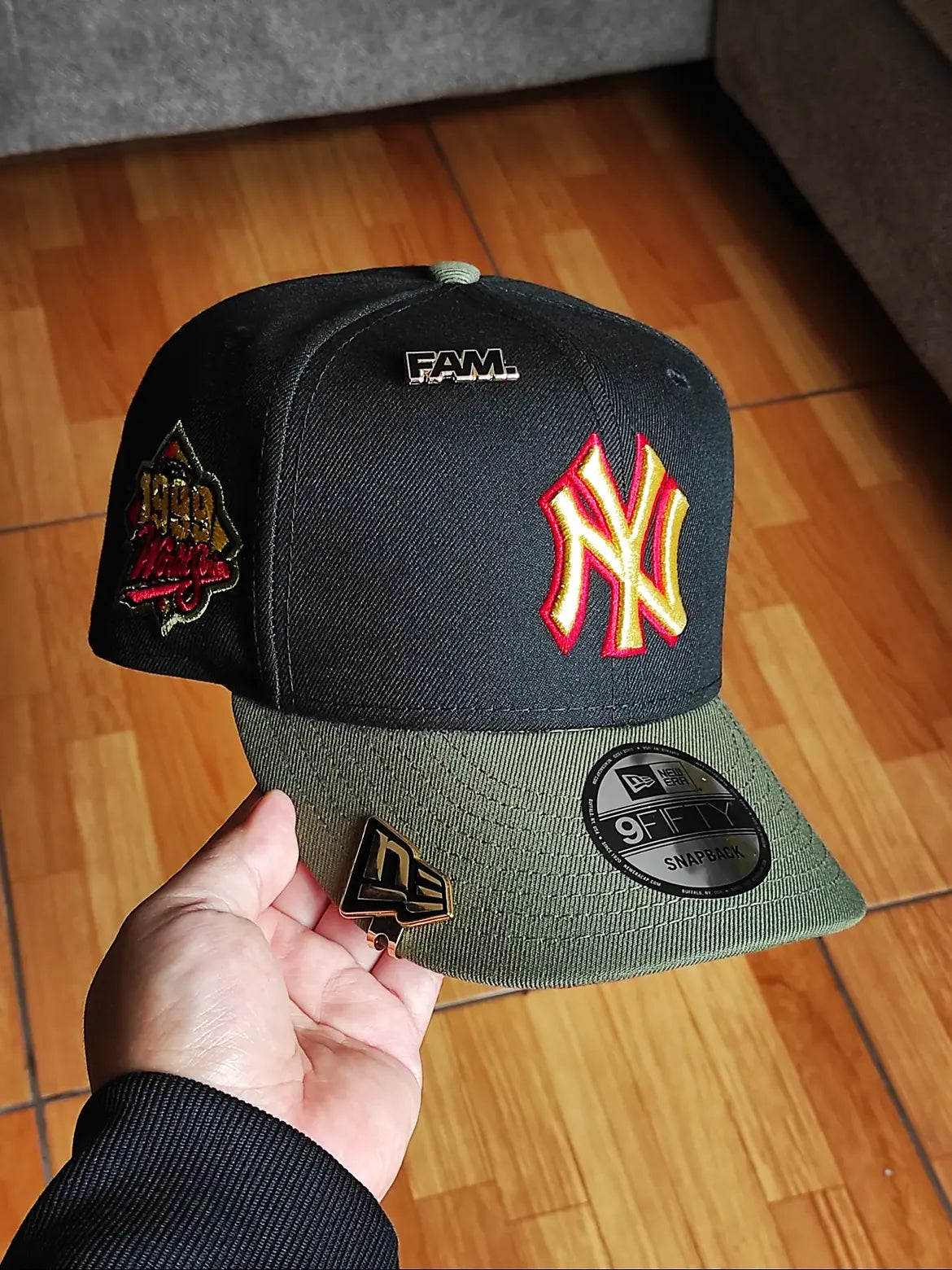 New era 9fifty mlb new york yankees world series 1999 two tone / scarlet uv snapback cap
